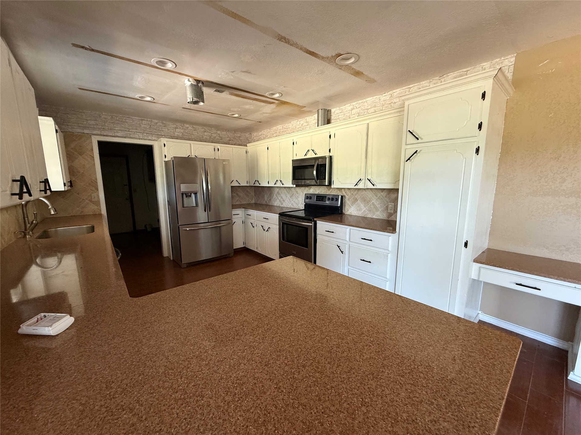 2731 N 17th W Property Photo 28