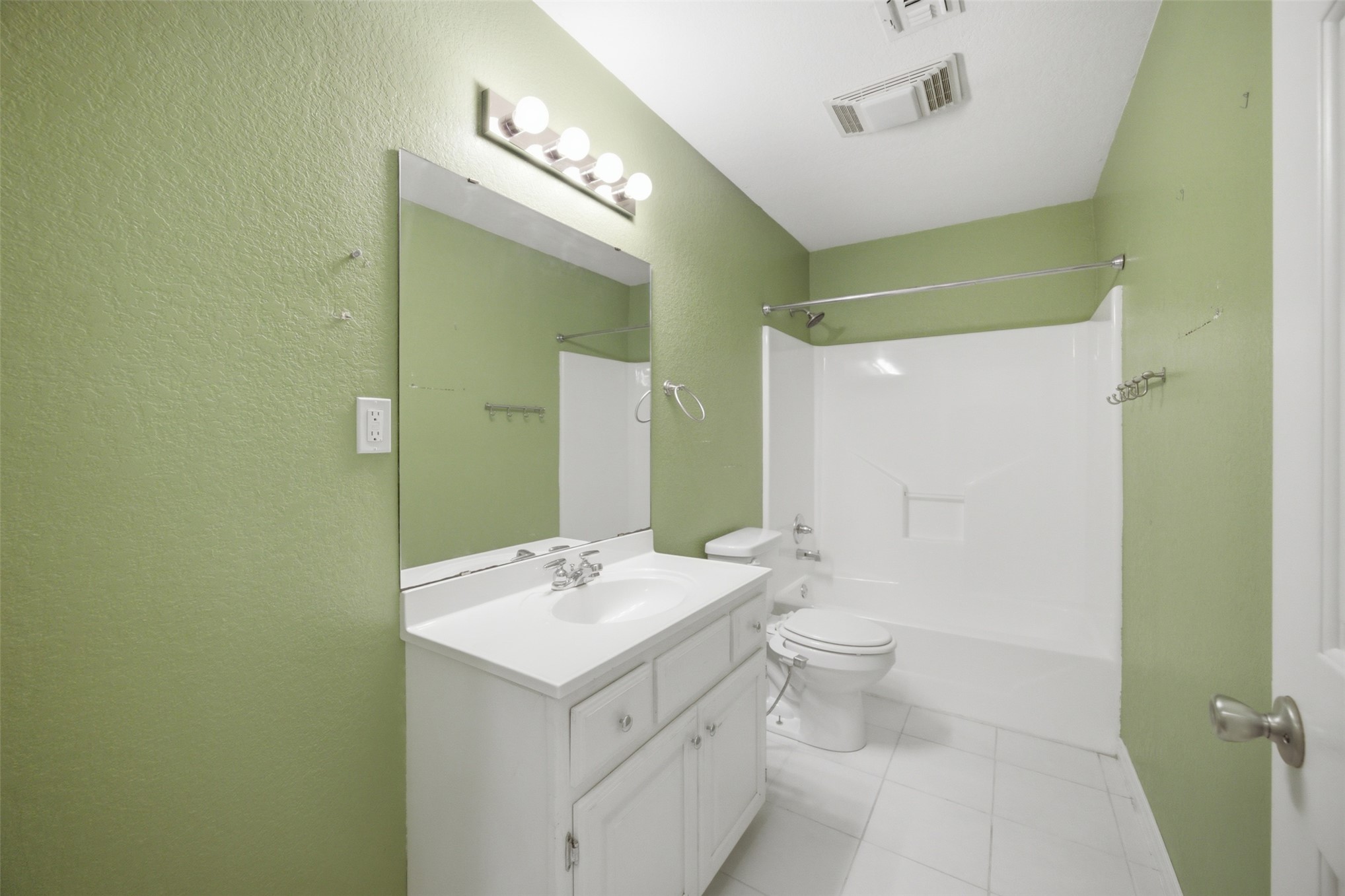 800 Linn Property Photo 22
