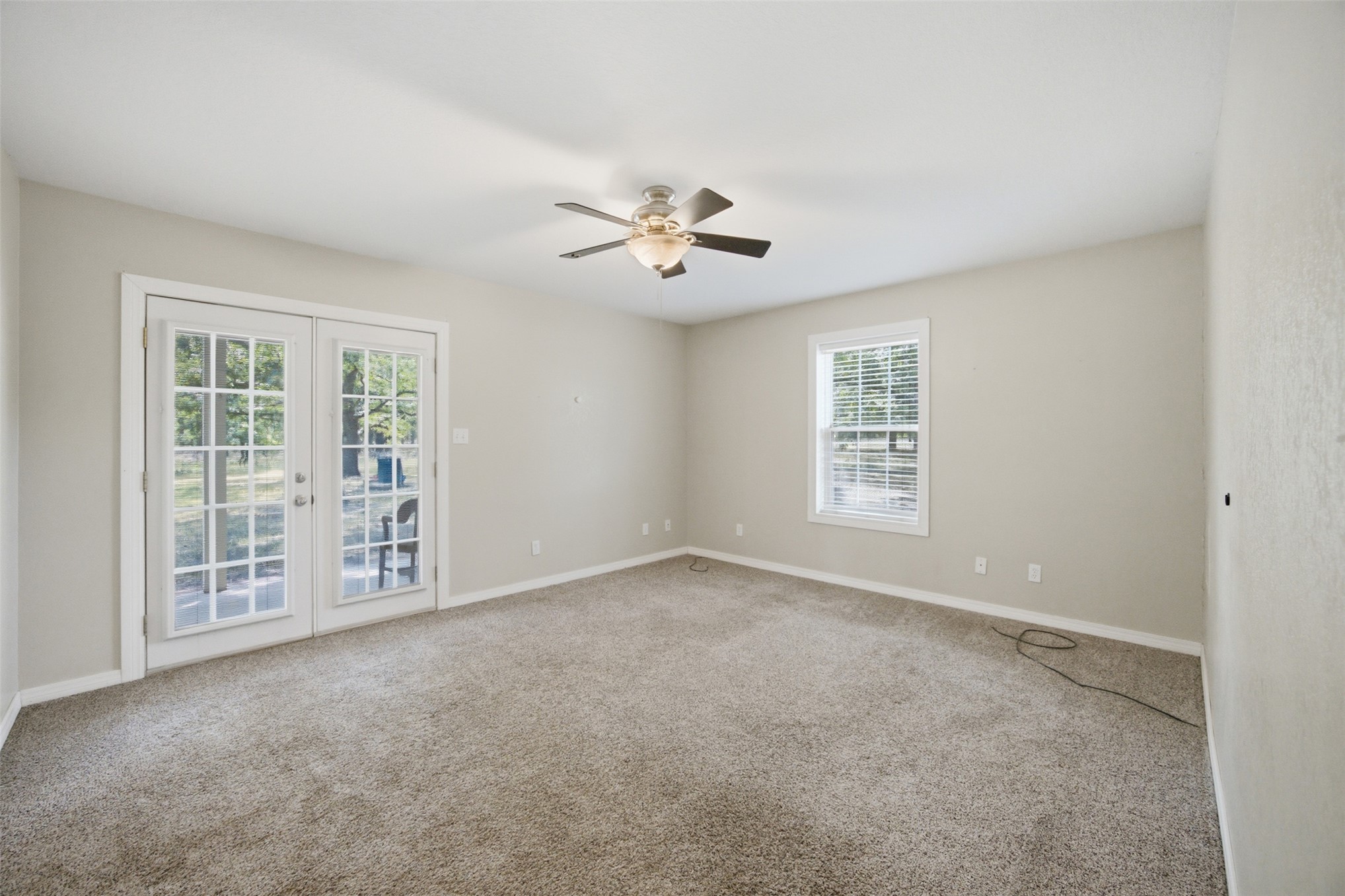 800 Linn Property Photo 23