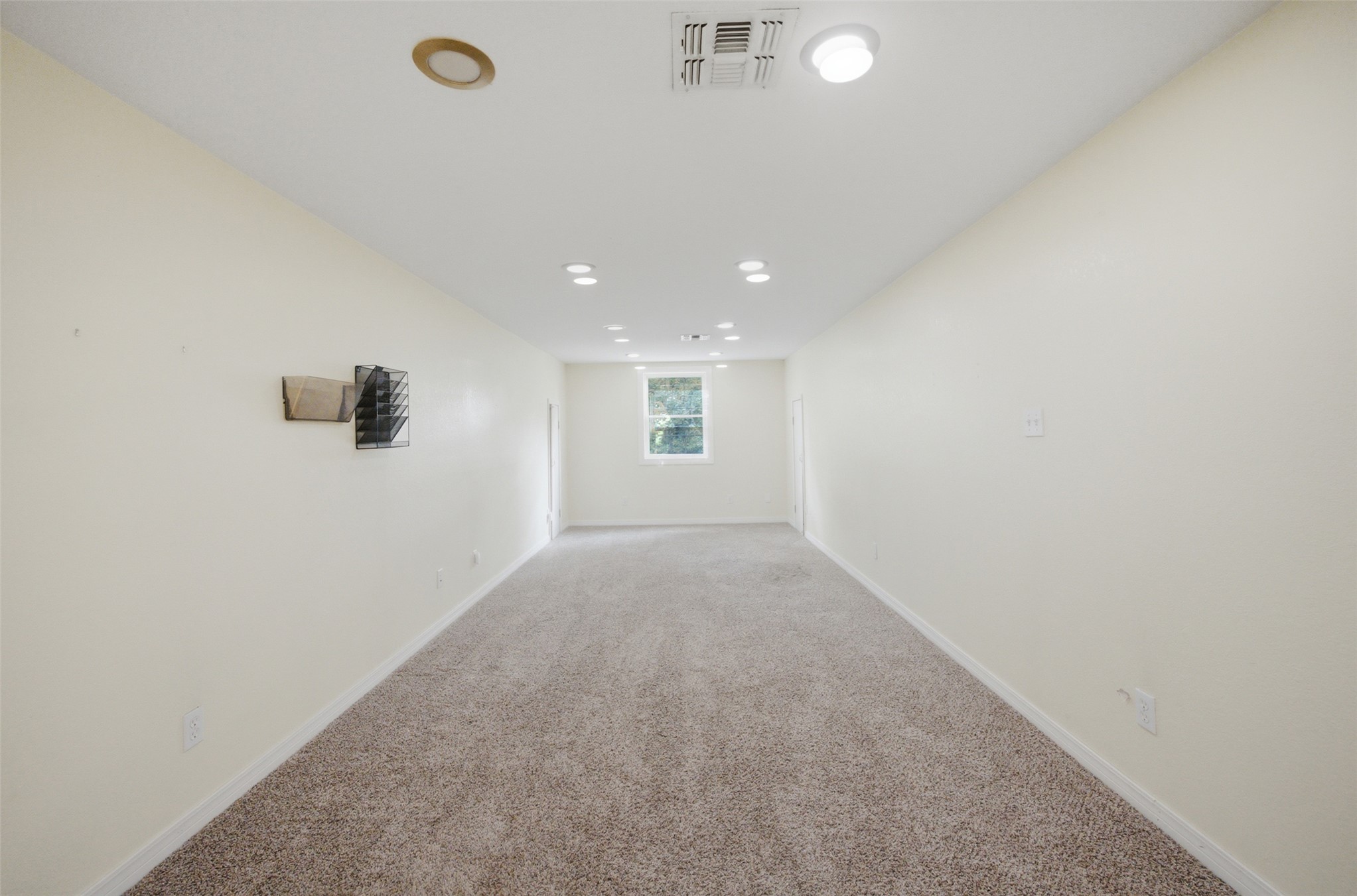 800 Linn Property Photo 33