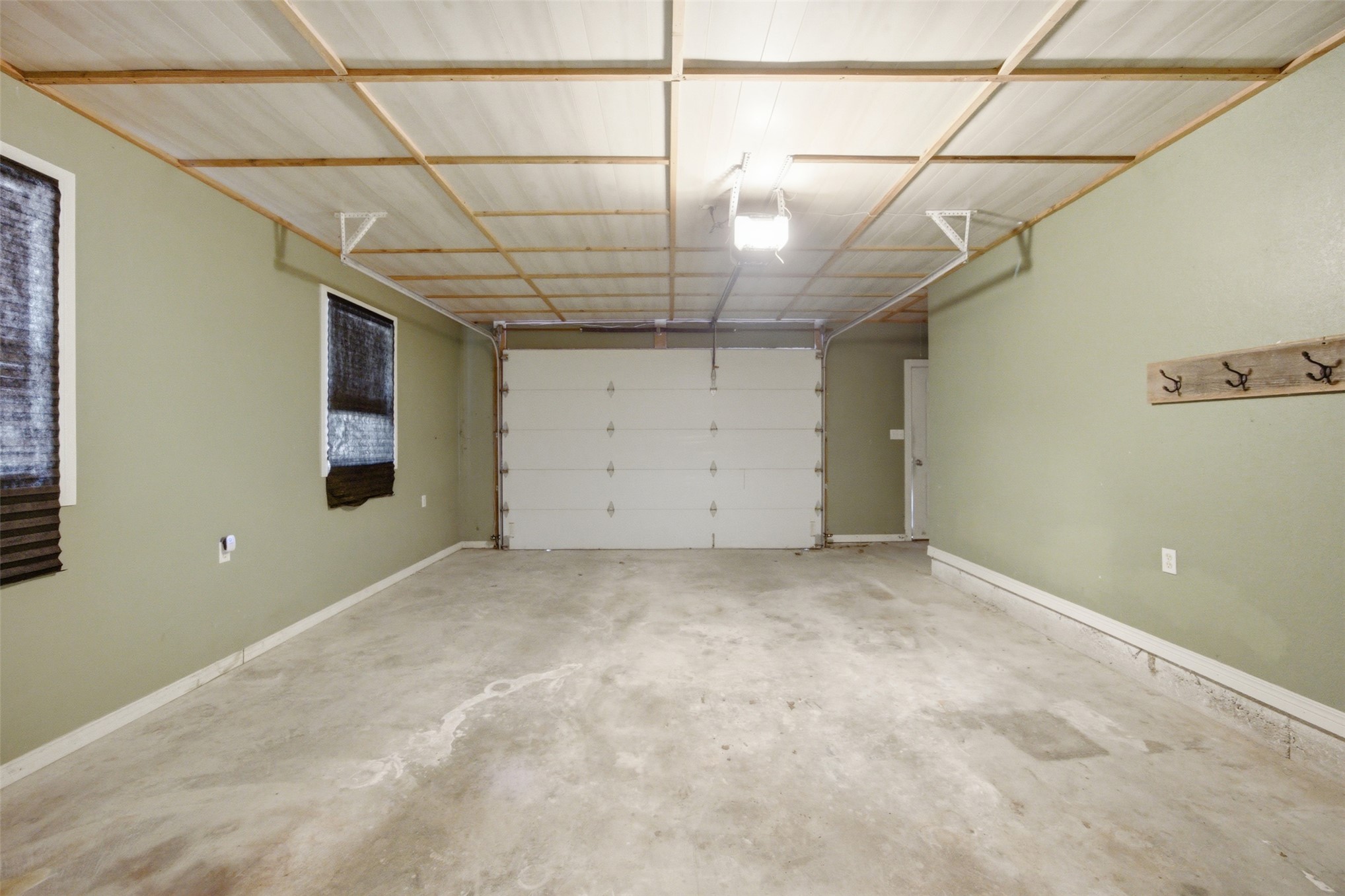 800 Linn Property Photo 35