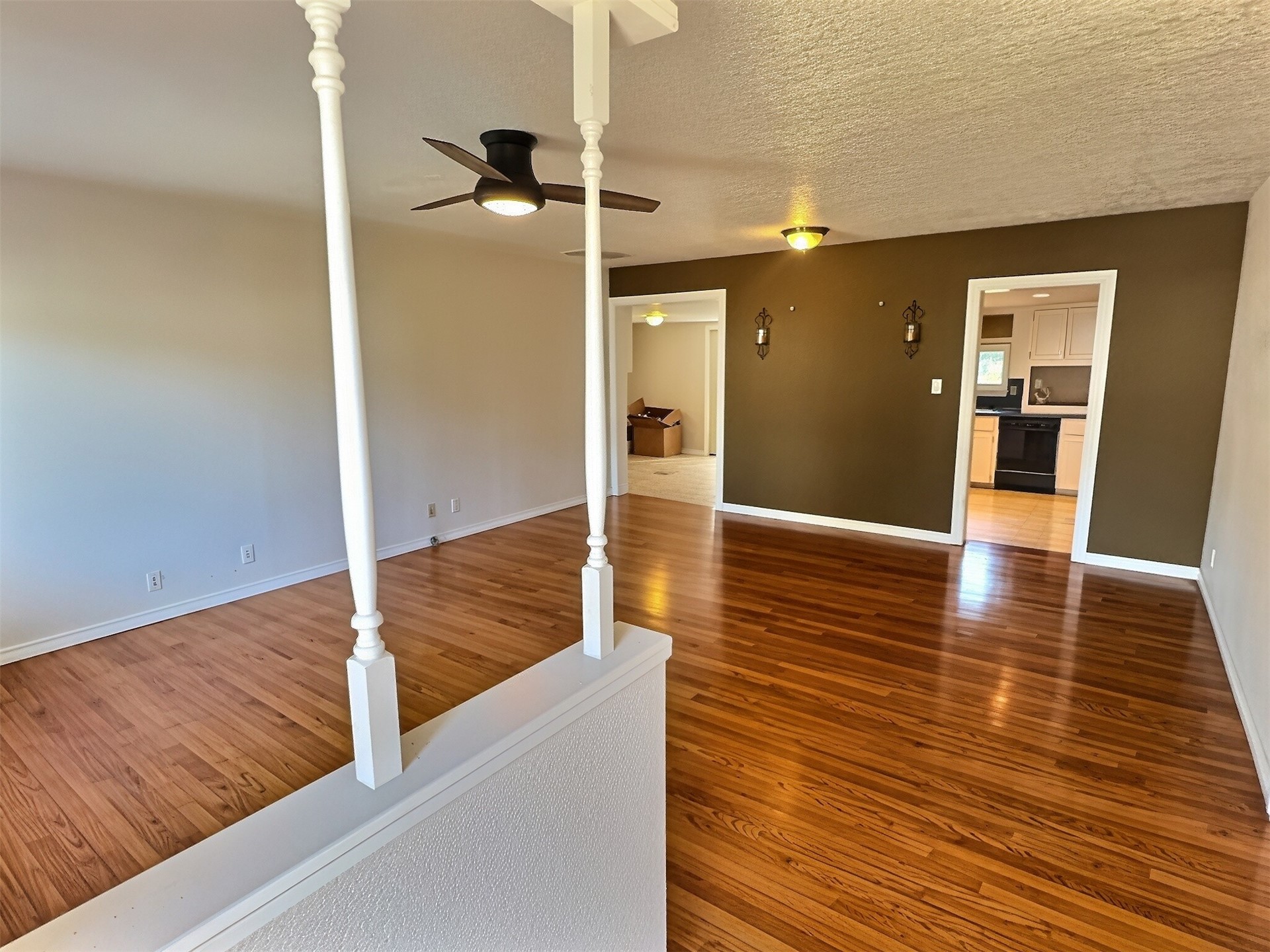 1017 N New Haven Avenue Property Photo 2