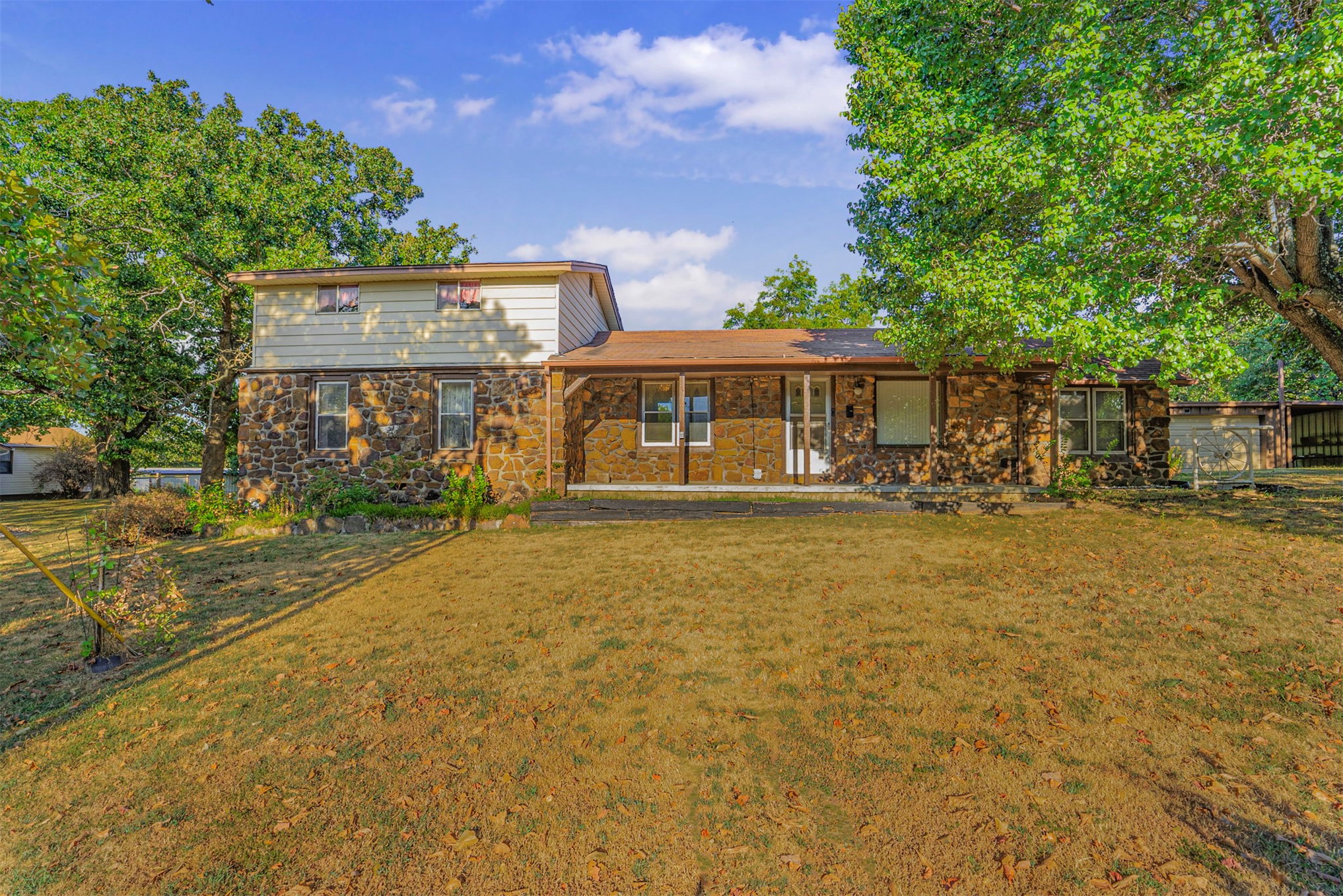 17600 S 4220 Road Property Photo 1