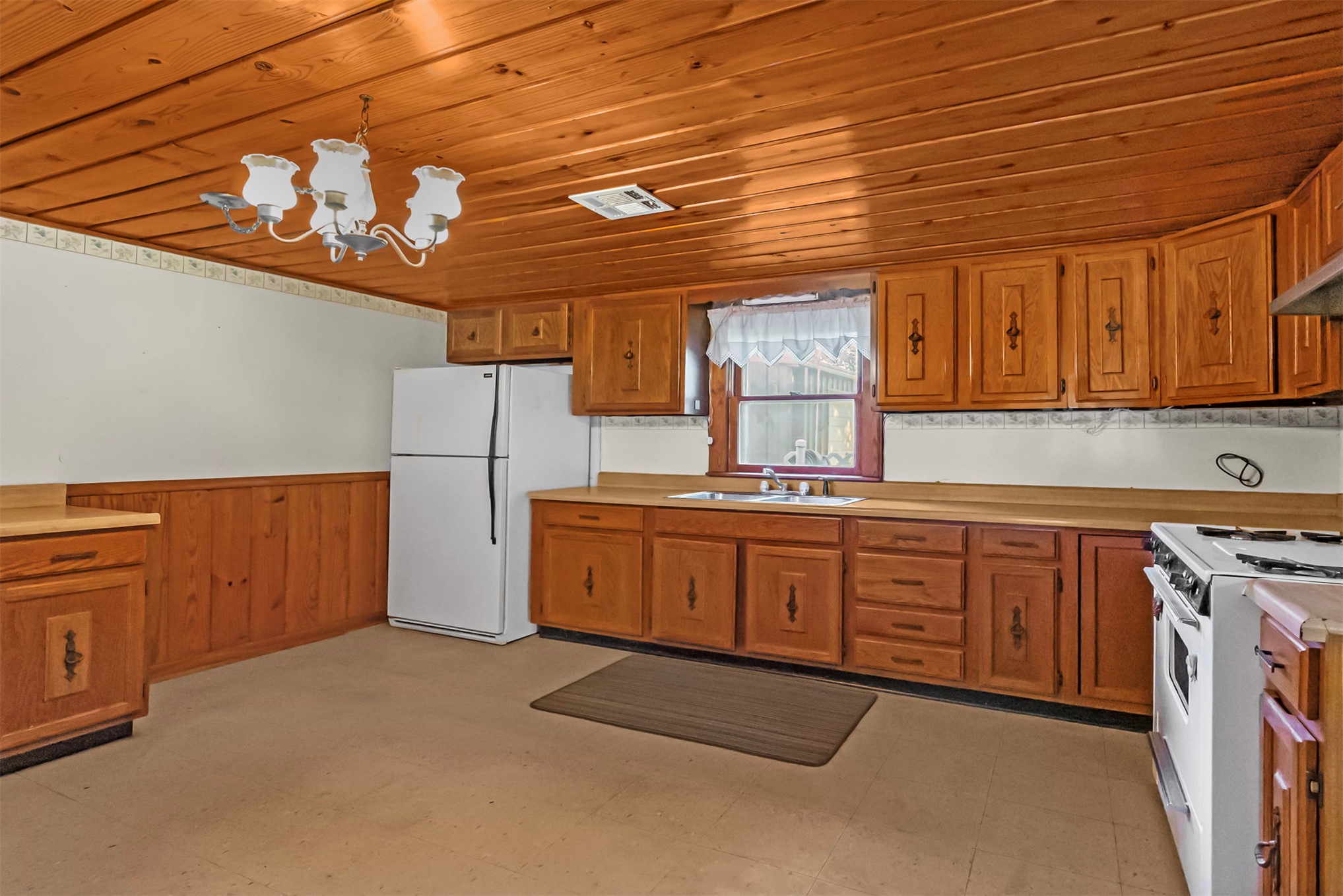 17600 S 4220 Road Property Photo 12