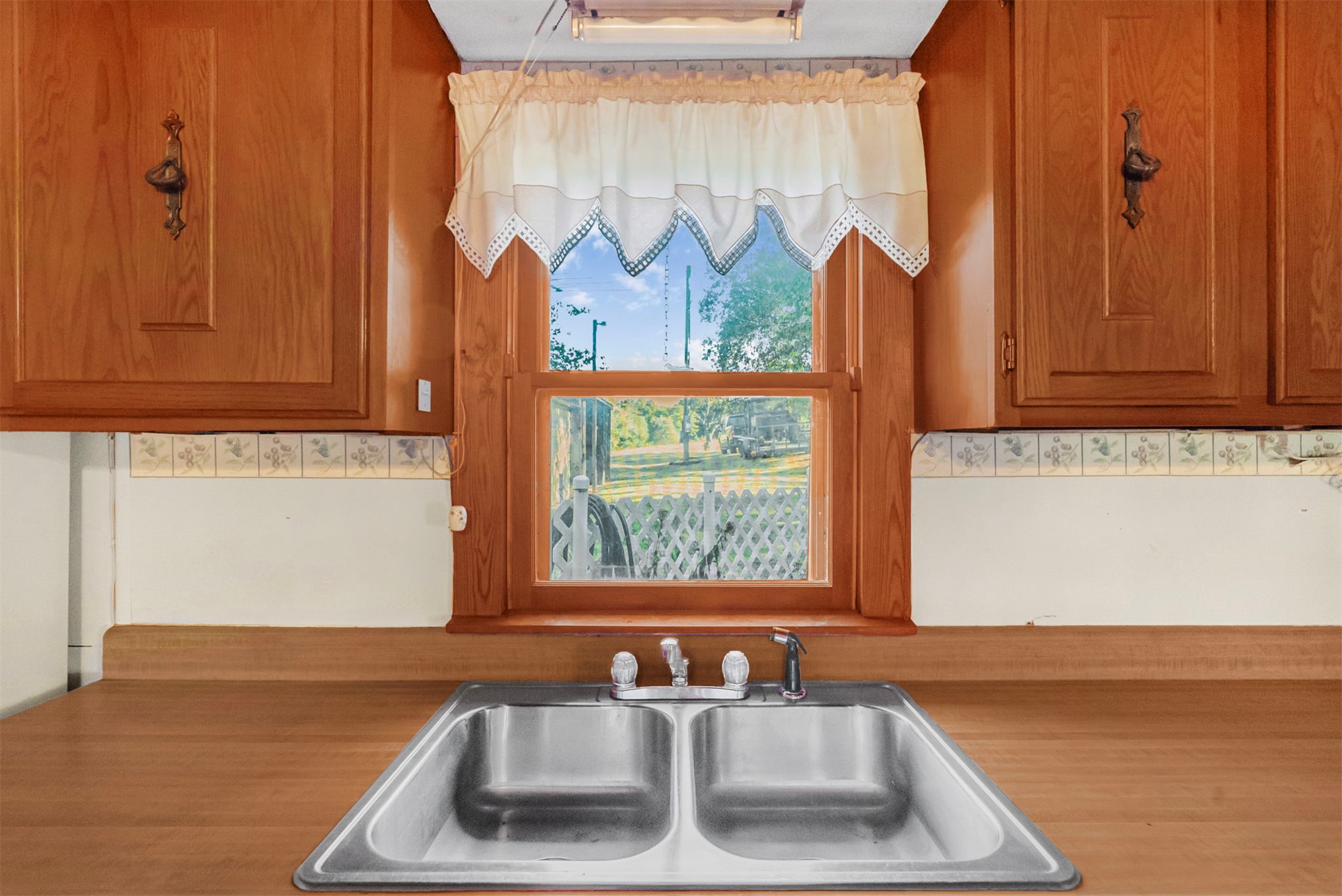 17600 S 4220 Road Property Photo 13