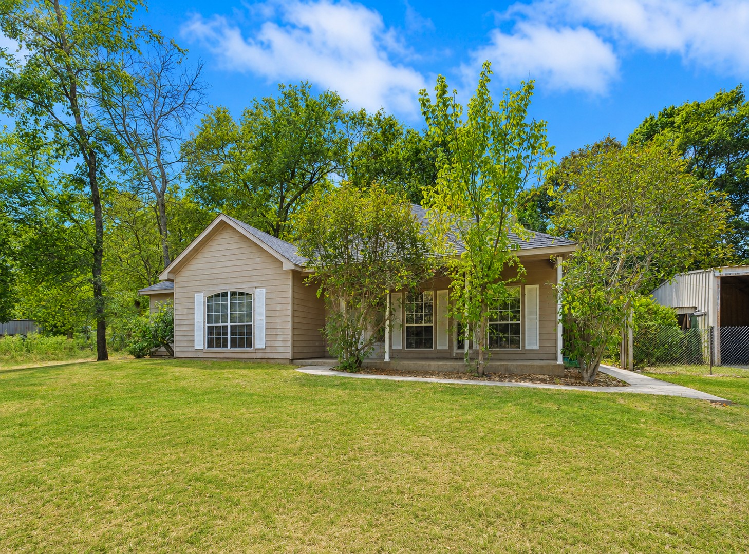68387 S 317 Road Property Photo 1