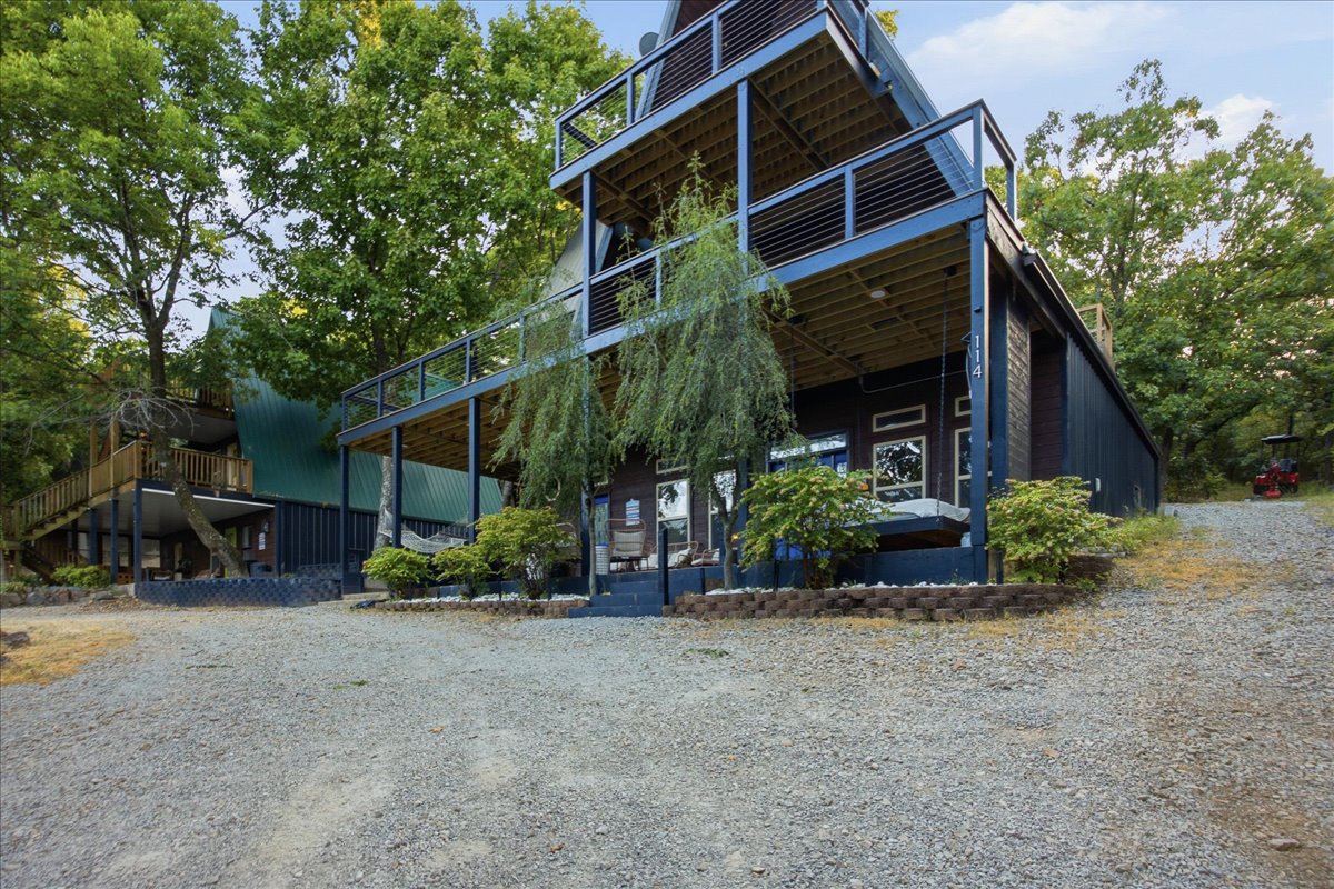 114 N Bk 1860 Road Property Photo 2
