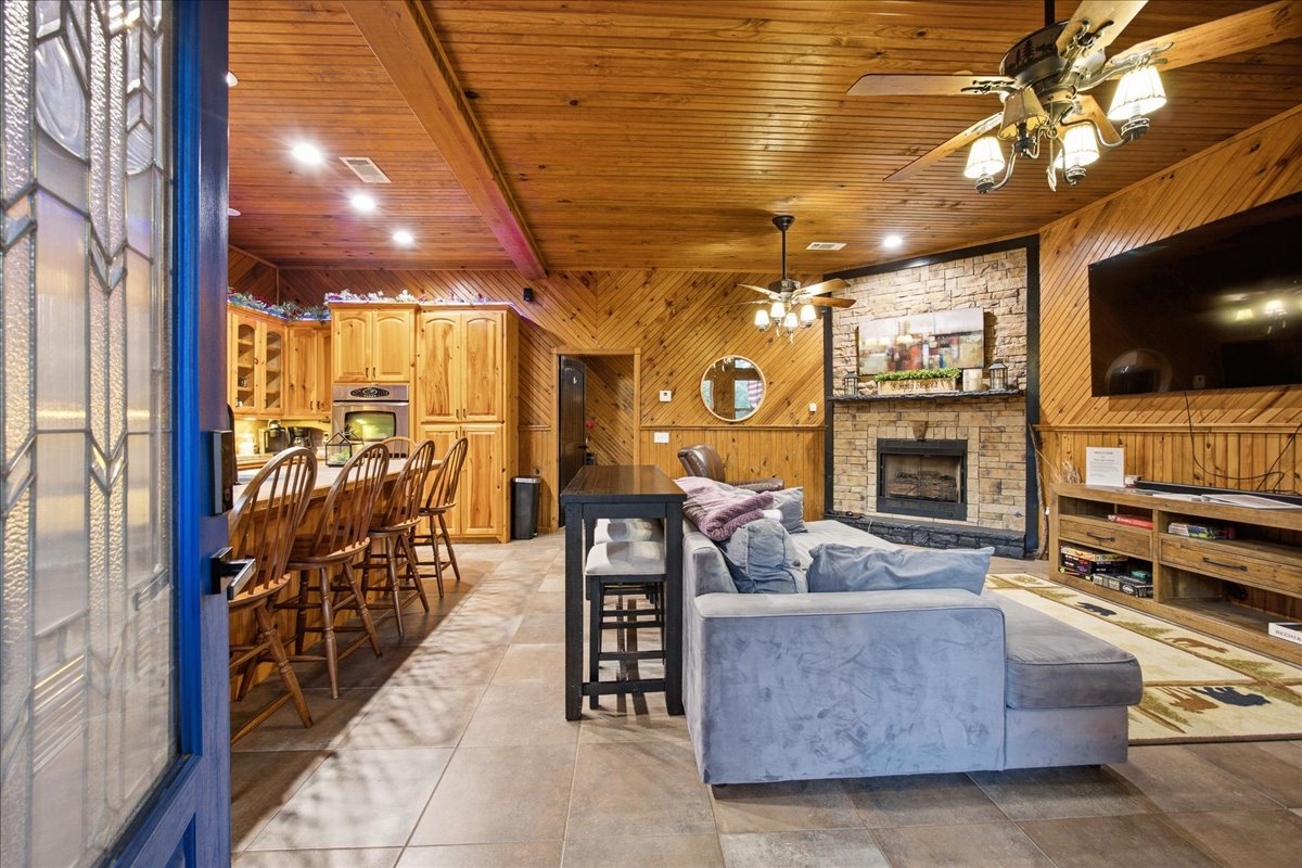 114 N Bk 1860 Road Property Photo 15