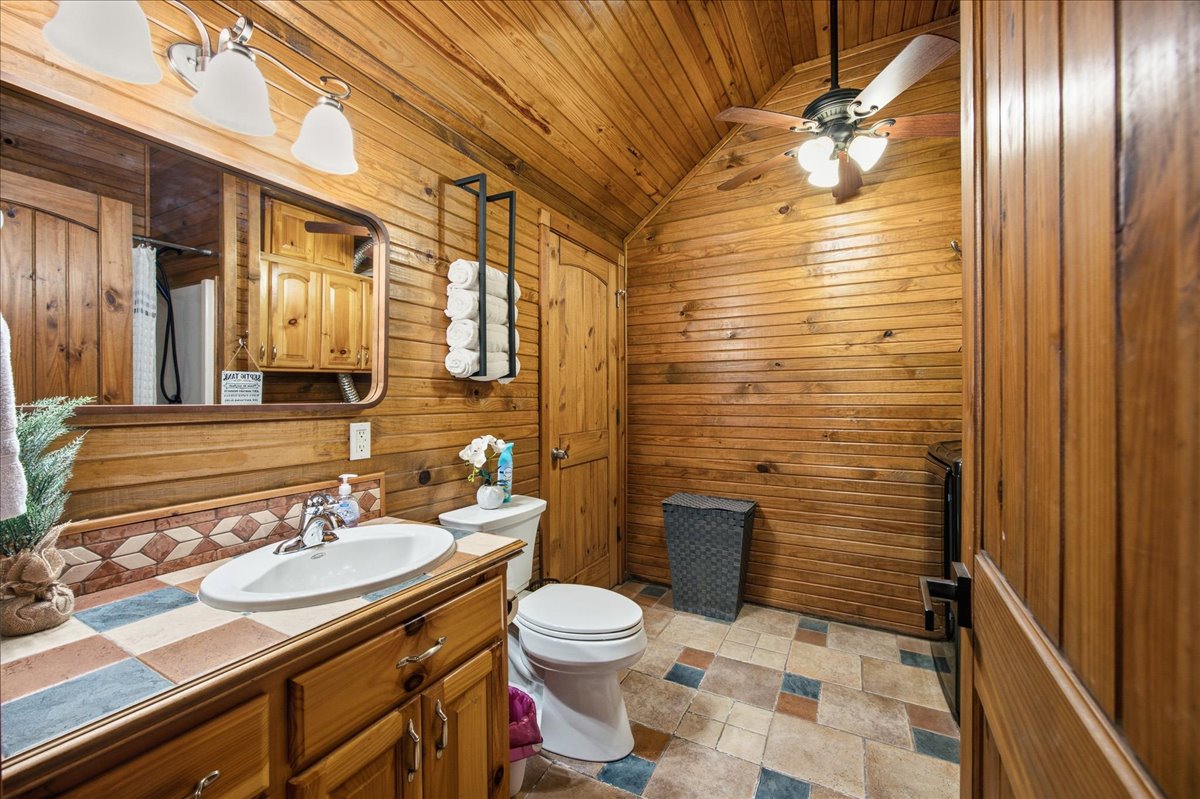 114 N Bk 1860 Road Property Photo 27