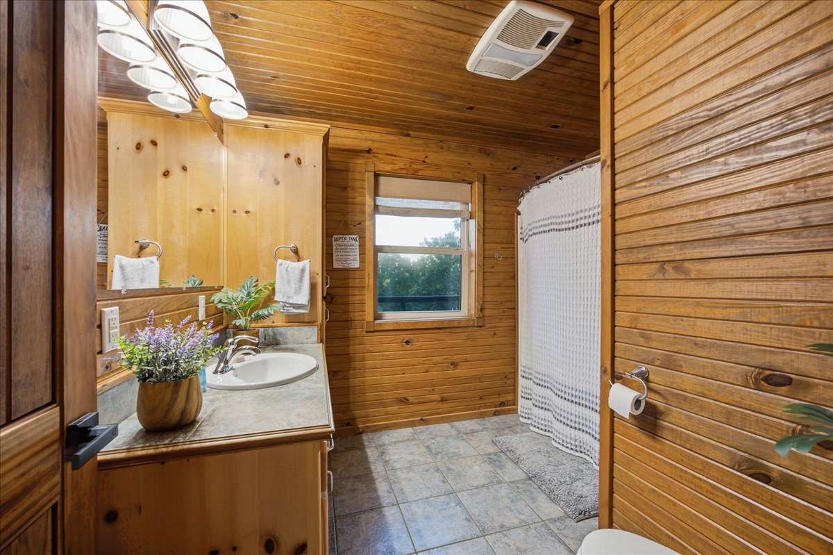 114 N Bk 1860 Road Property Photo 30