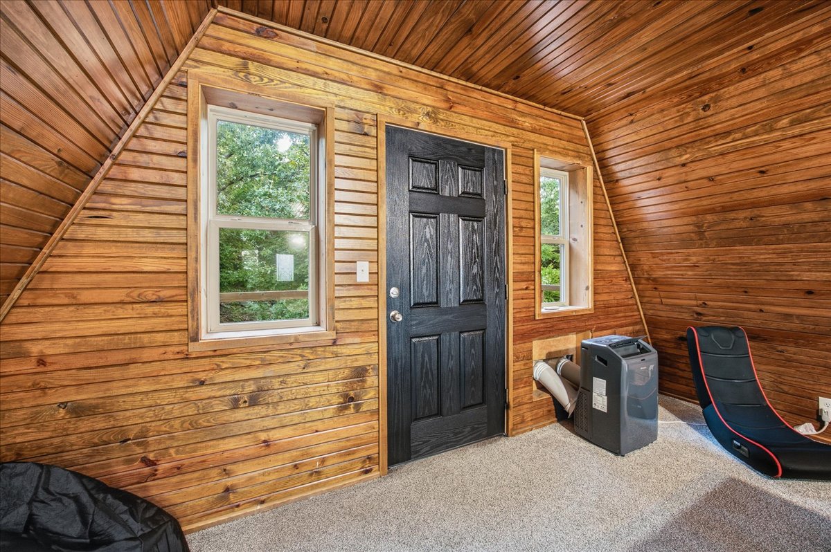 114 N Bk 1860 Road Property Photo 43
