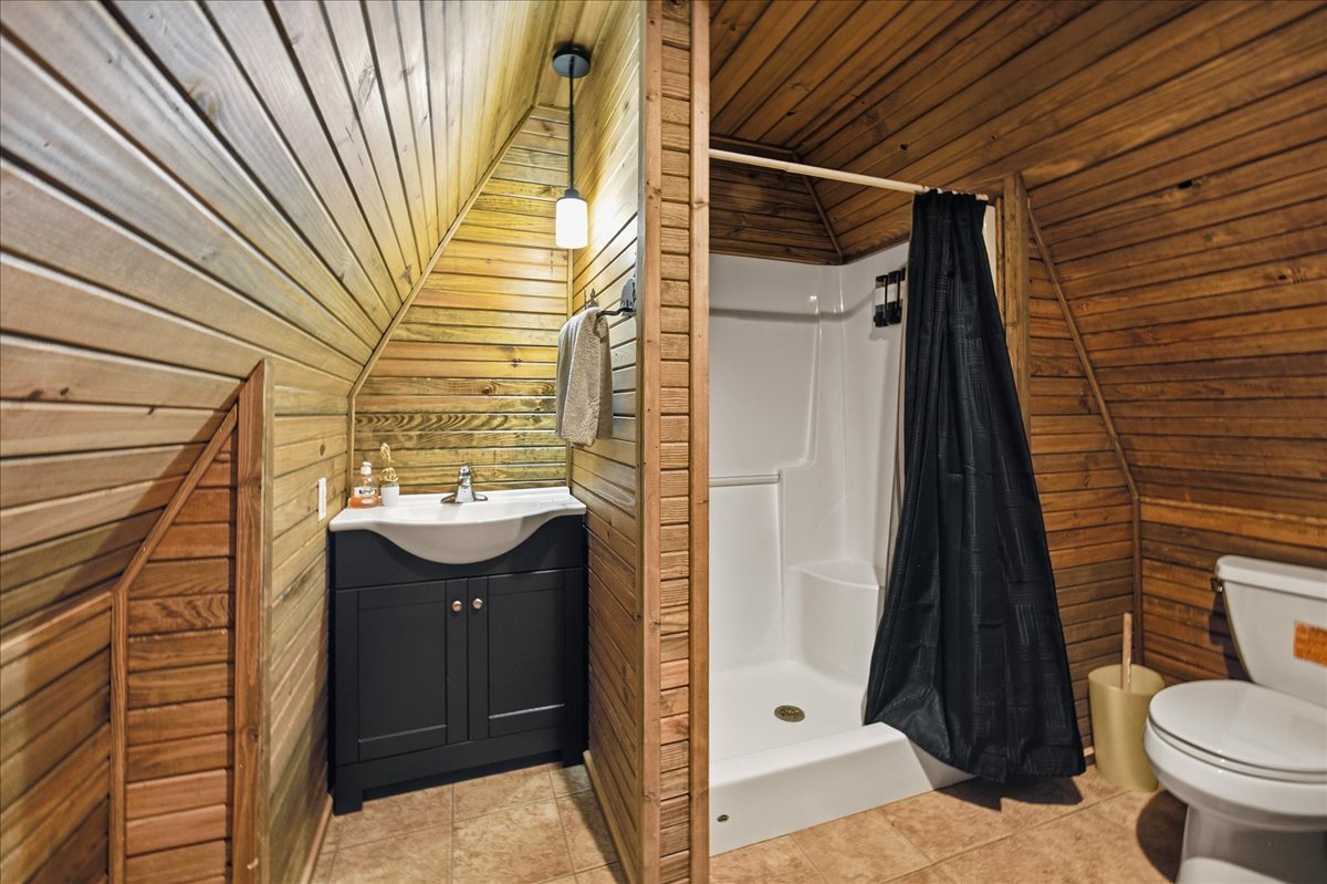 114 N Bk 1860 Road Property Photo 47