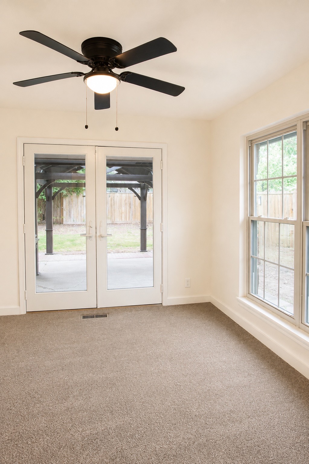 2532 W Broadway Street Property Photo 17