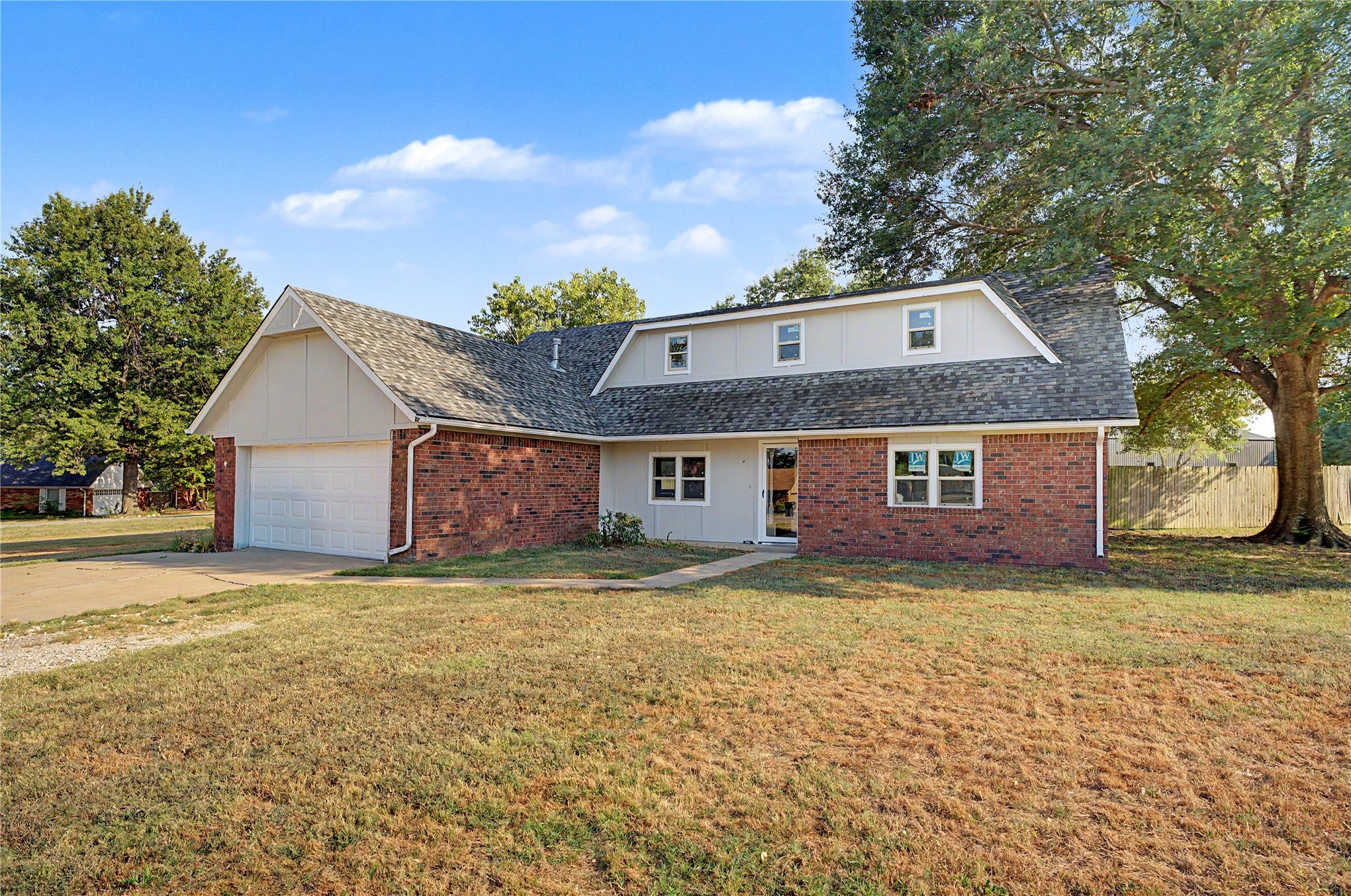 24124 E Sisemore Street Property Photo 2