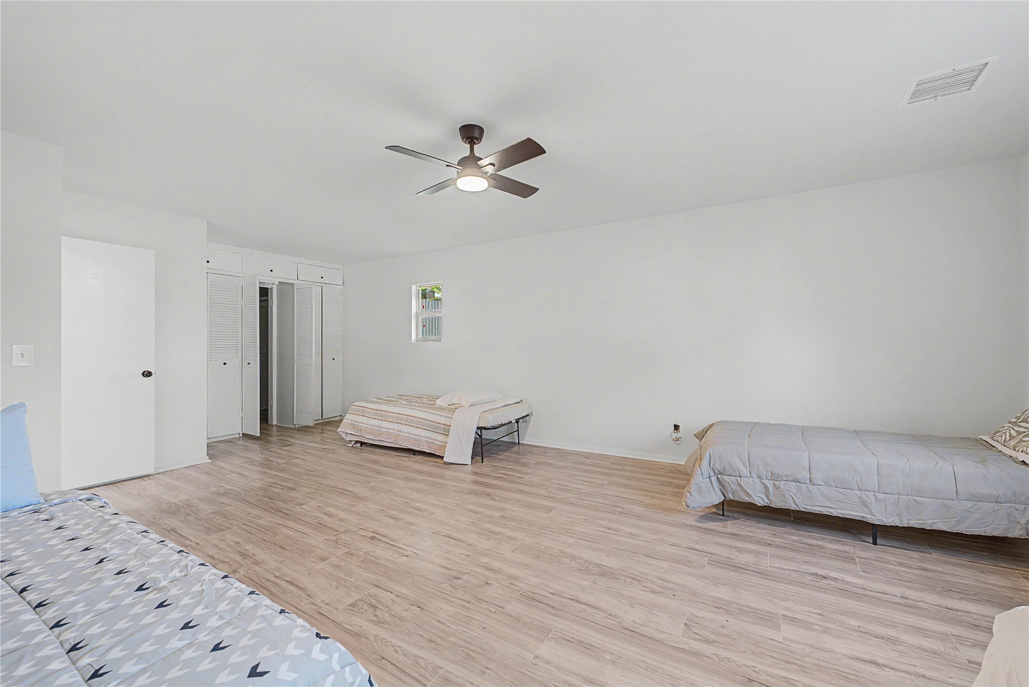 24124 E Sisemore Street Property Photo 10
