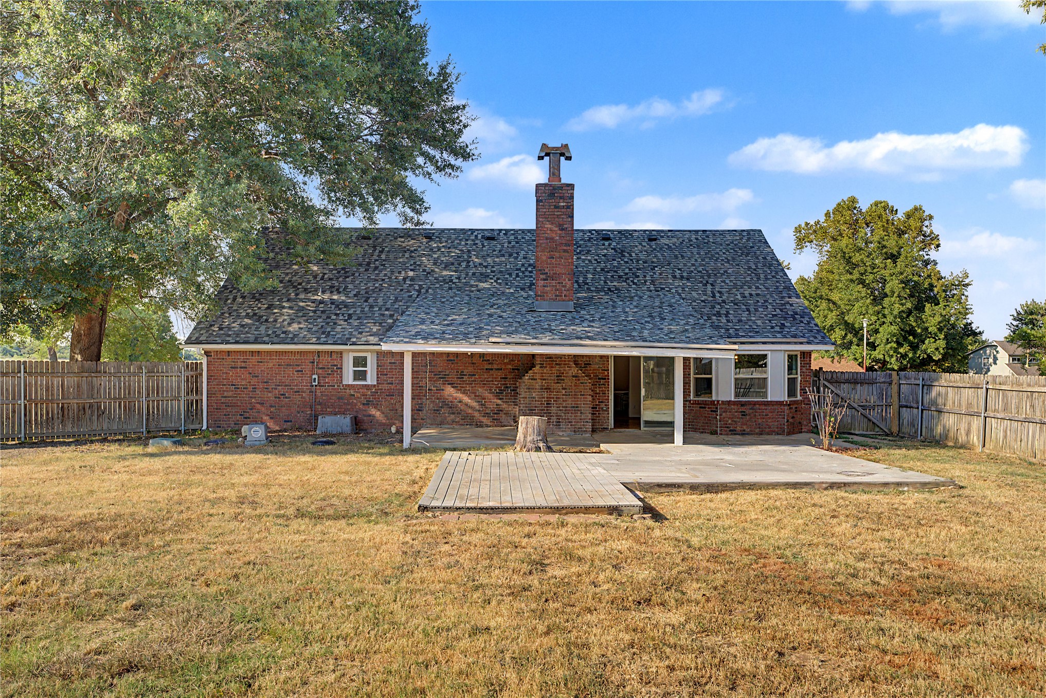 24124 E Sisemore Street Property Photo 18