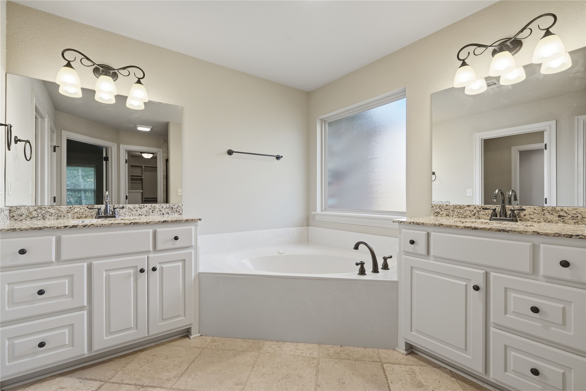 3426 W Edgewater Place Property Photo 14