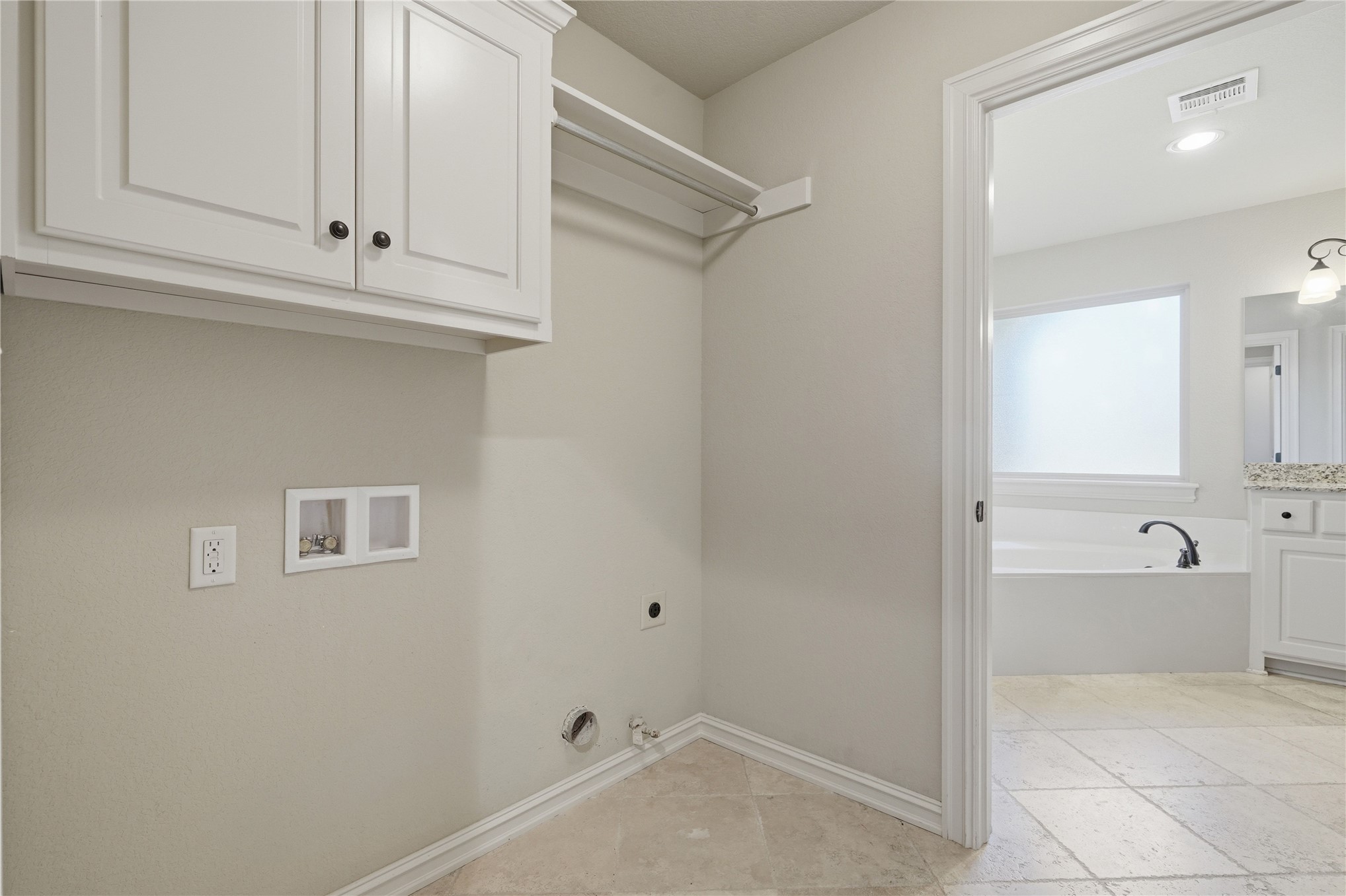 3426 W Edgewater Place Property Photo 25