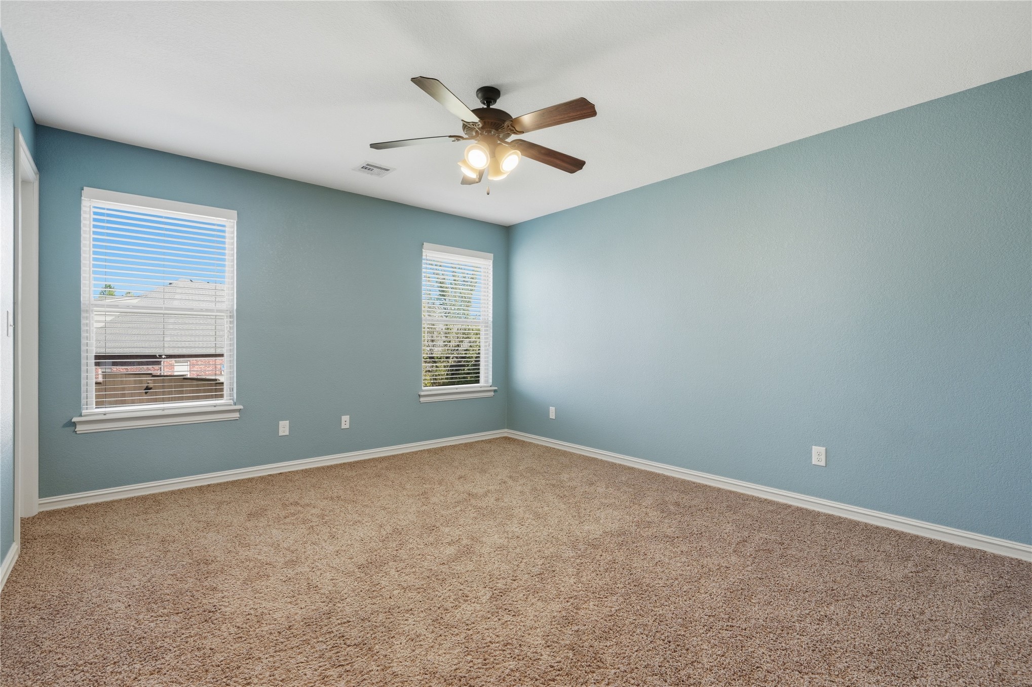 3426 W Edgewater Place Property Photo 32