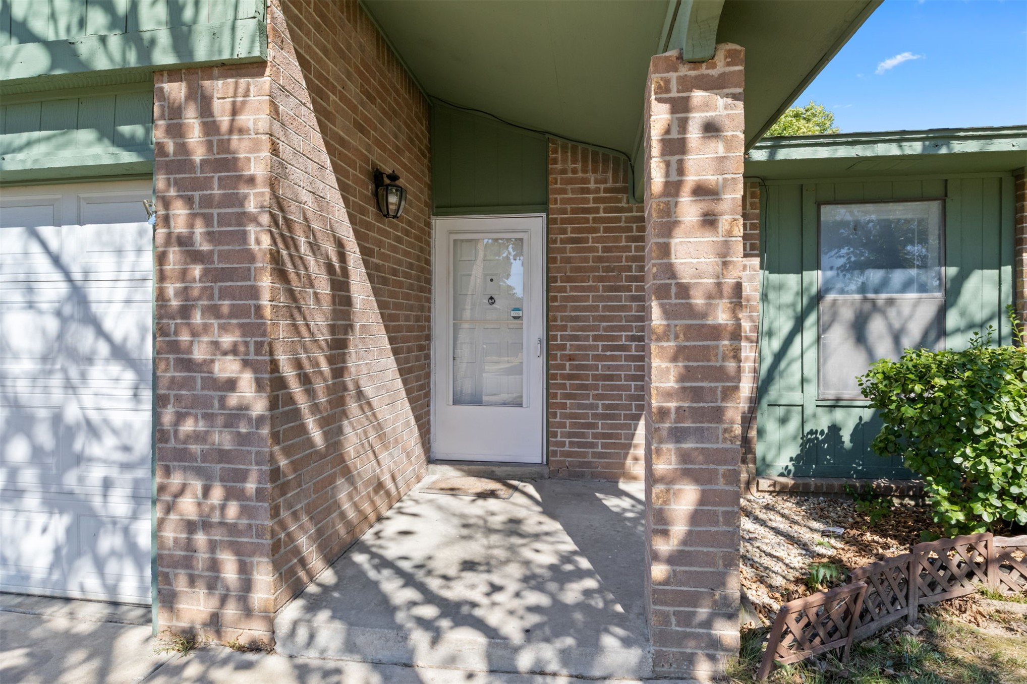 11805 E 80th Street N Property Photo 3