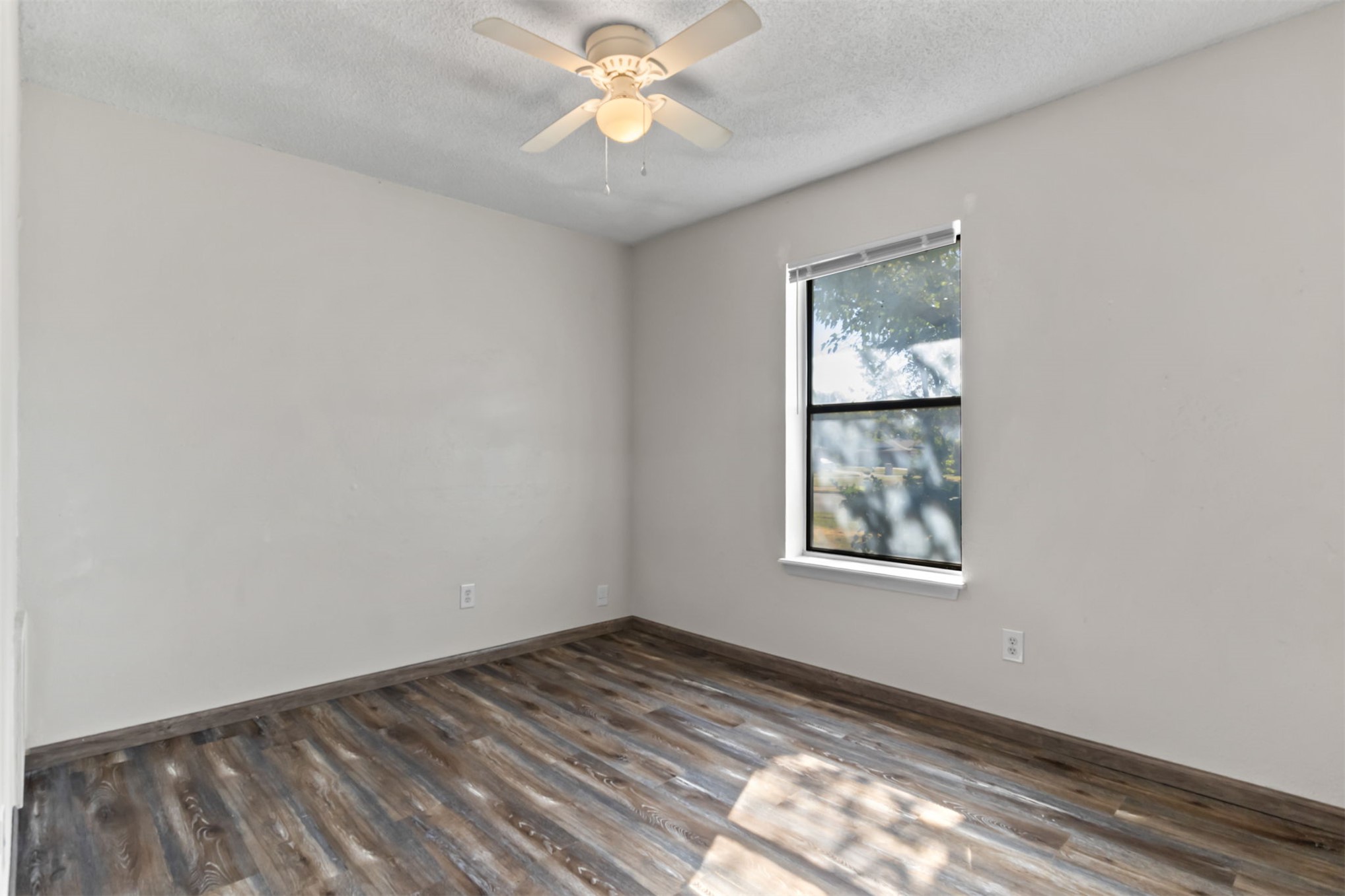 11805 E 80th Street N Property Photo 25