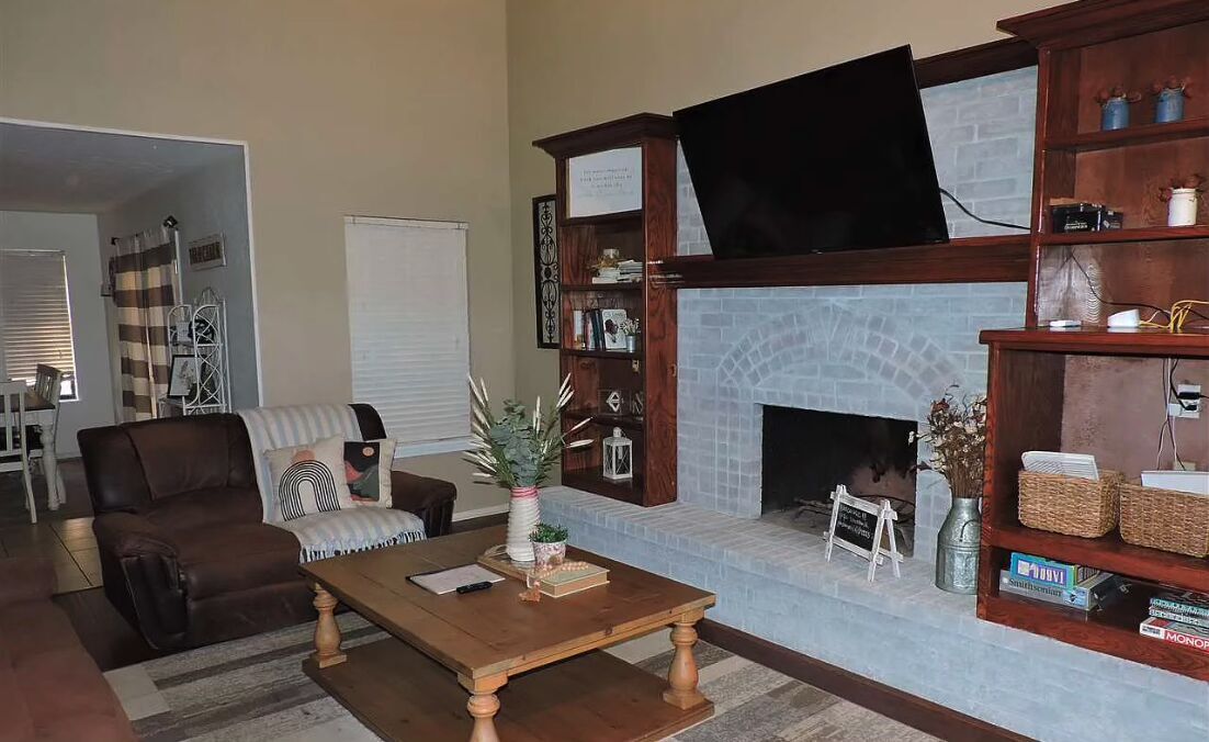 706 Nw Micklegate Boulevard Property Photo 4