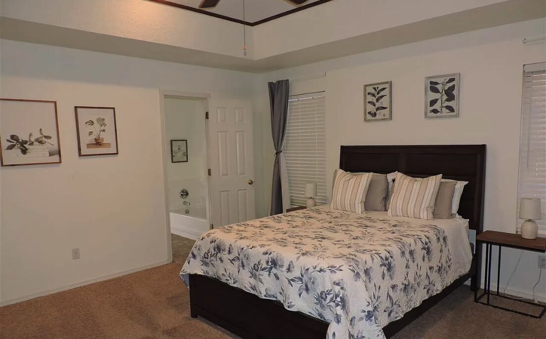 706 Nw Micklegate Boulevard Property Photo 9