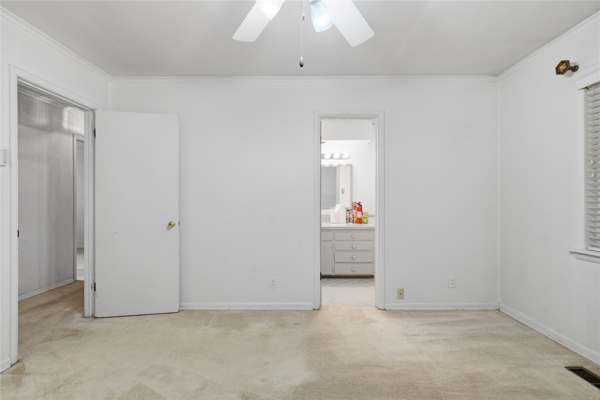 4172 E 44th Street Property Photo 39