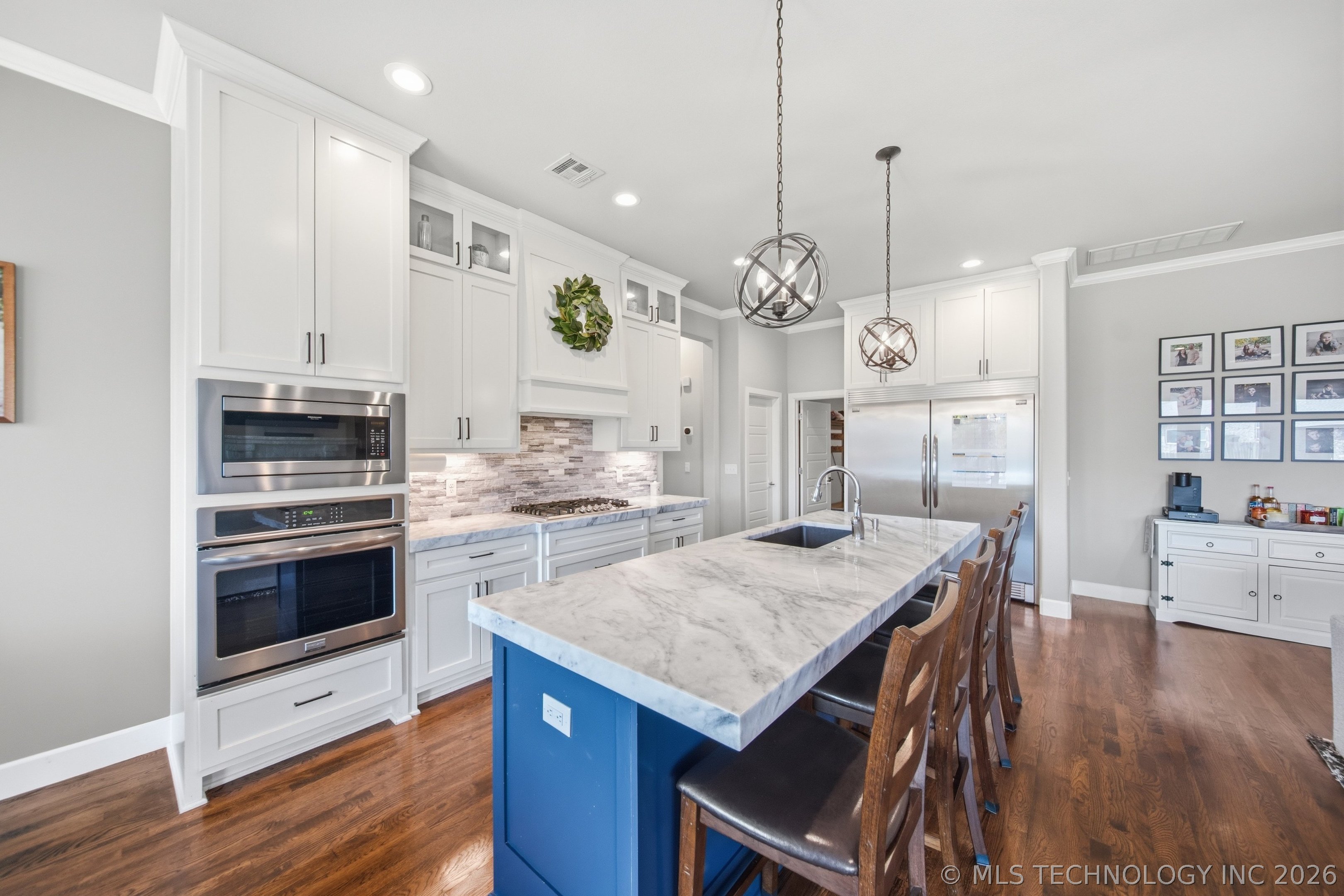 12647 S 73rd Place E Property Photo 14