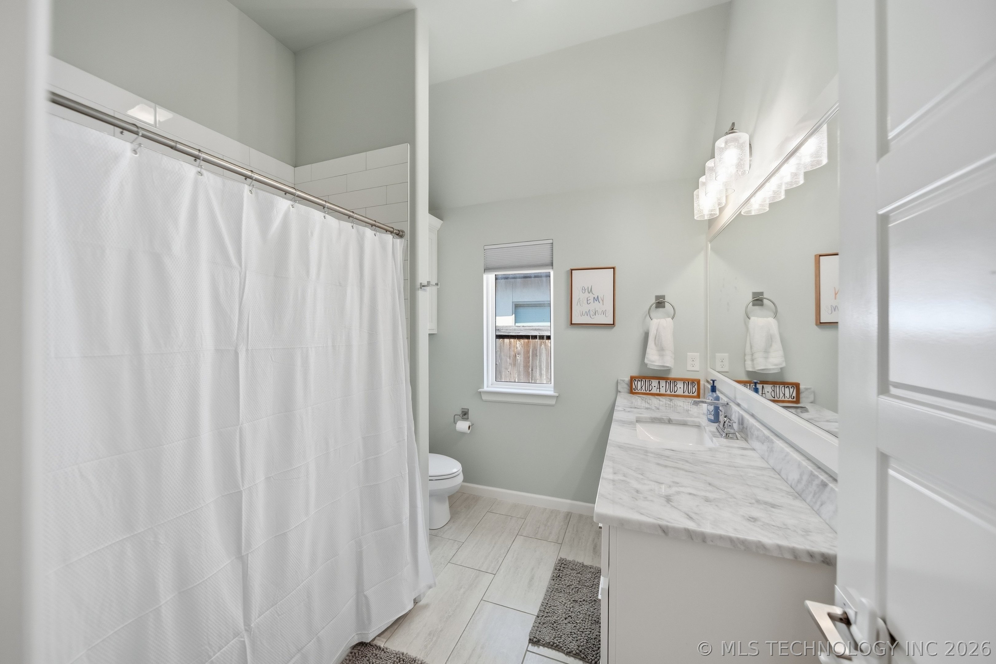 12647 S 73rd Place E Property Photo 32