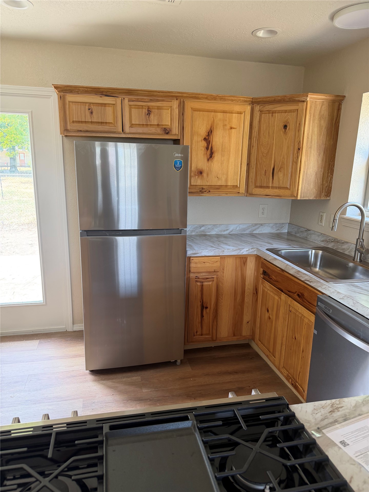 2001 5th Property Photo 6