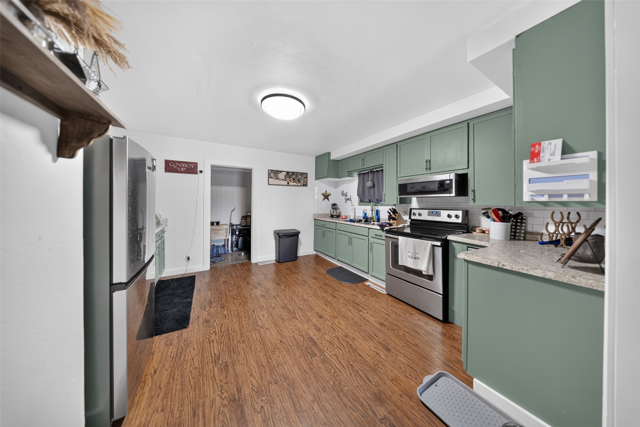 2100 E Hancock Street Property Photo 7