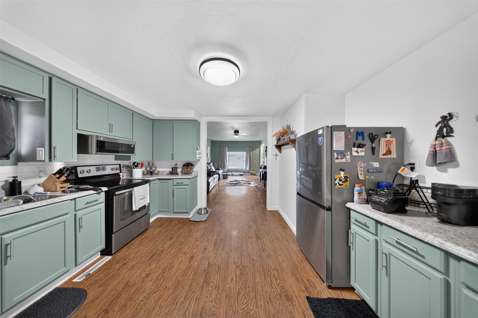 2100 E Hancock Street Property Photo 8