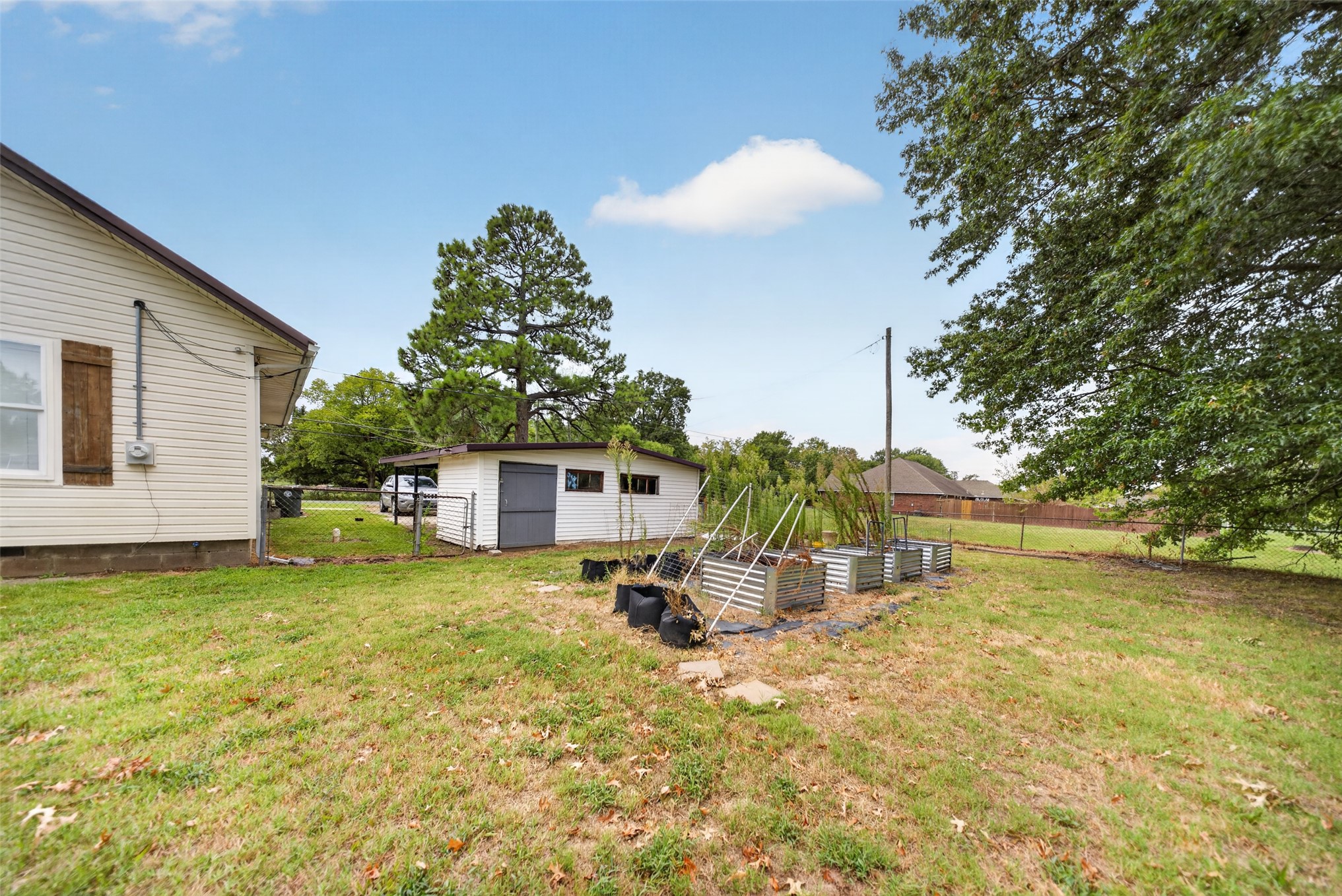 2100 E Hancock Street Property Photo 17