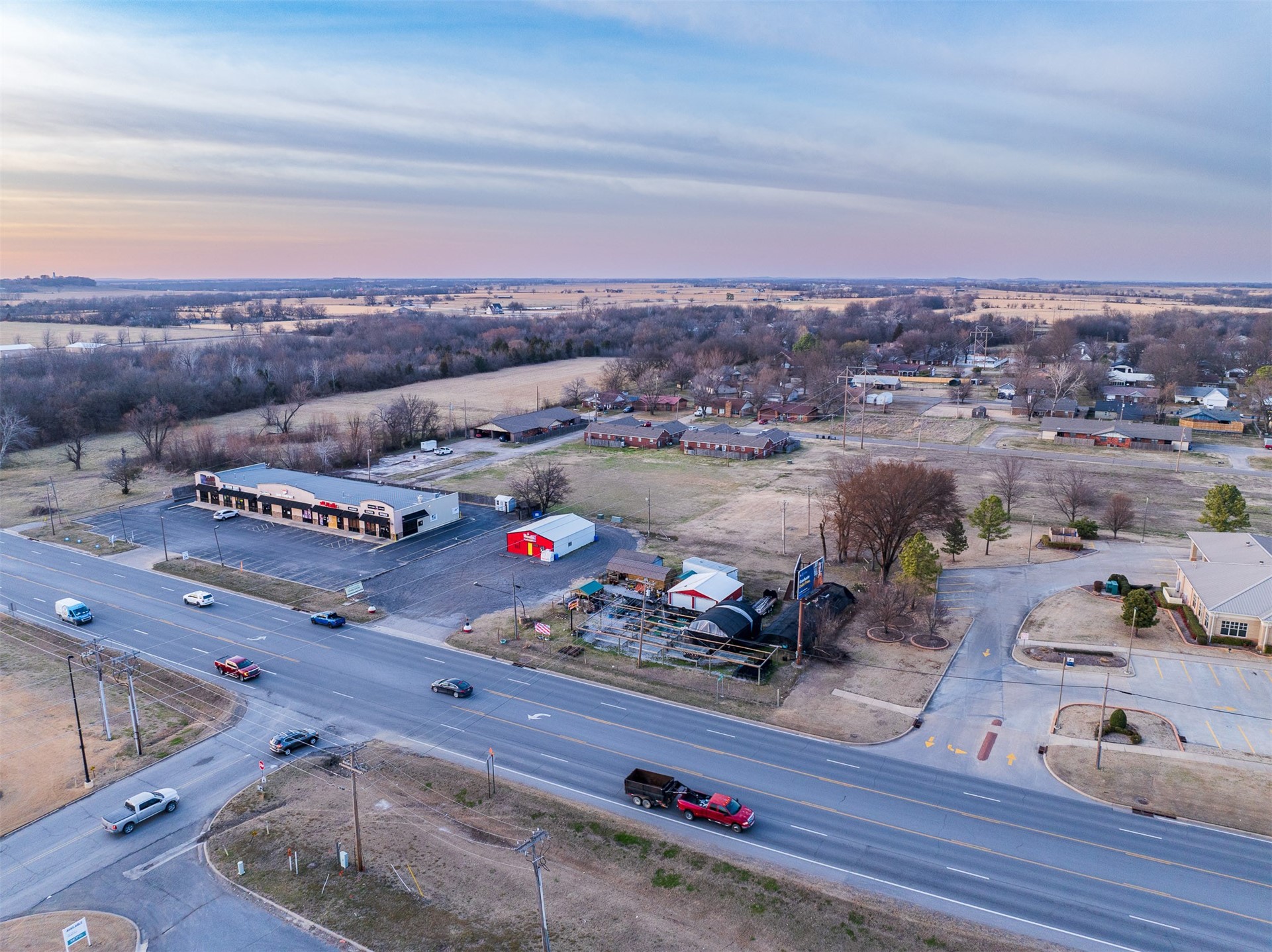 1516 W 51 Highway Property Photo 18
