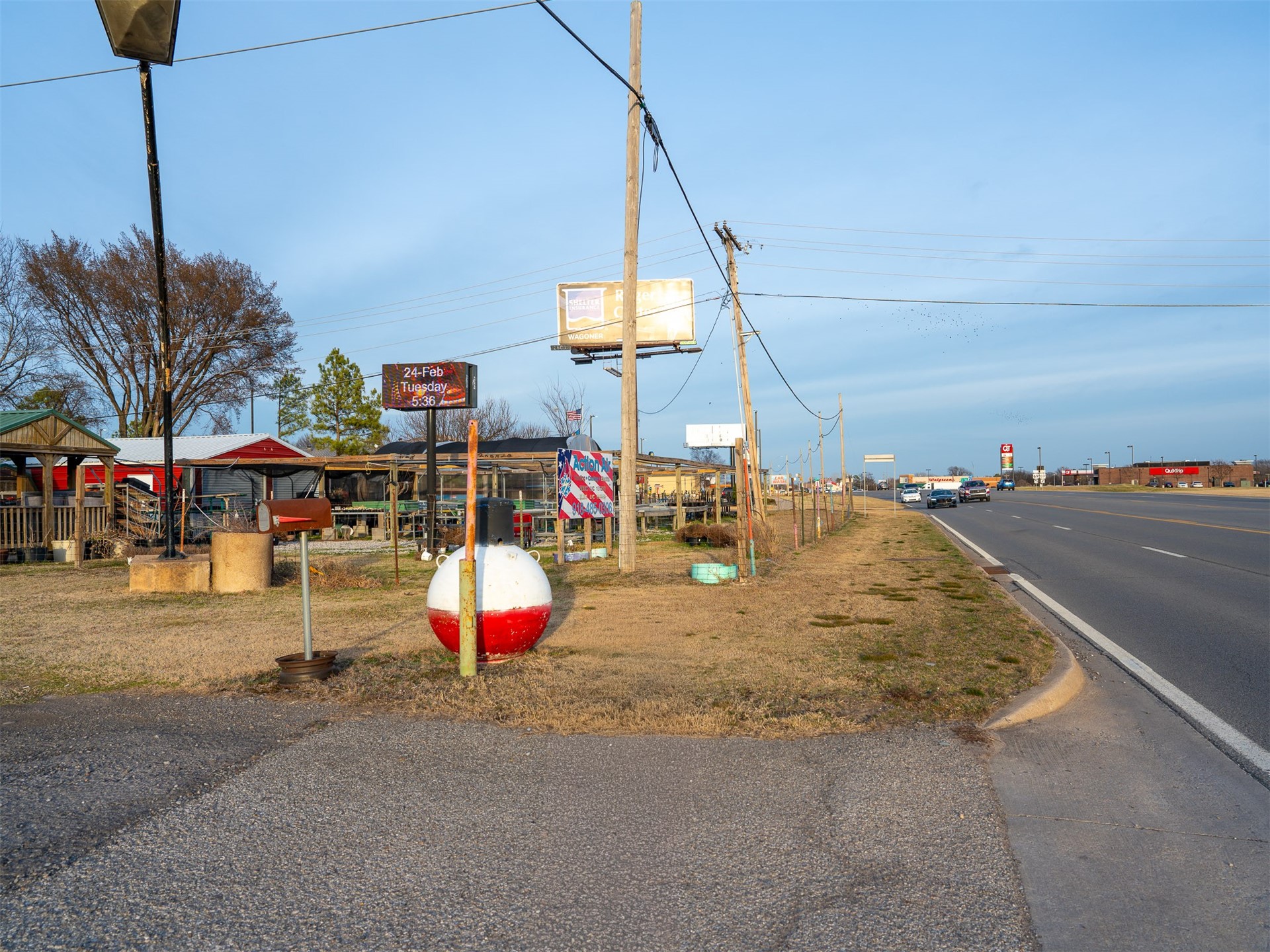 1516 W 51 Highway Property Photo 32