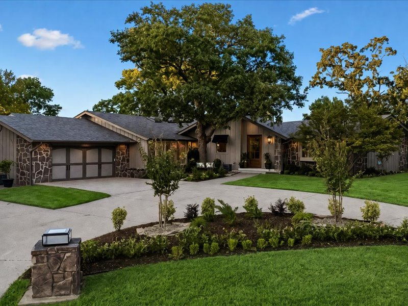 138 Sundance Property Photo 1