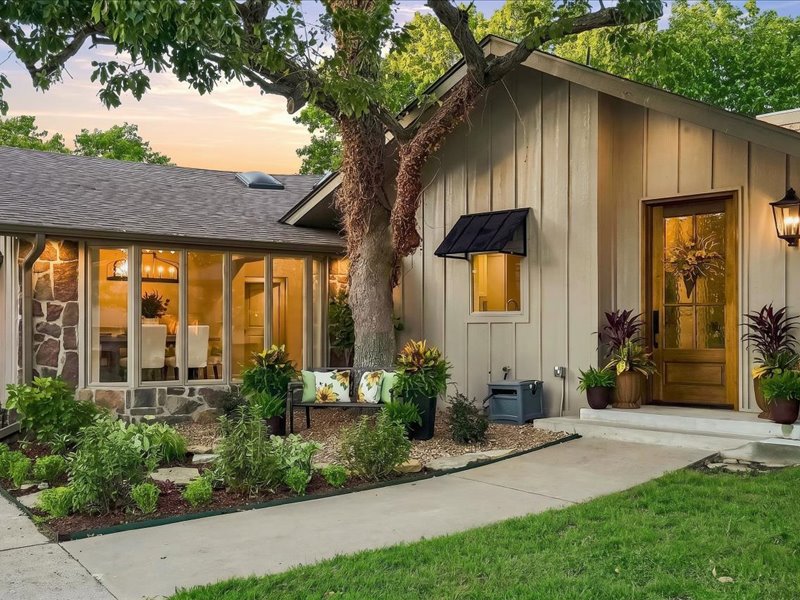 138 Sundance Property Photo 3