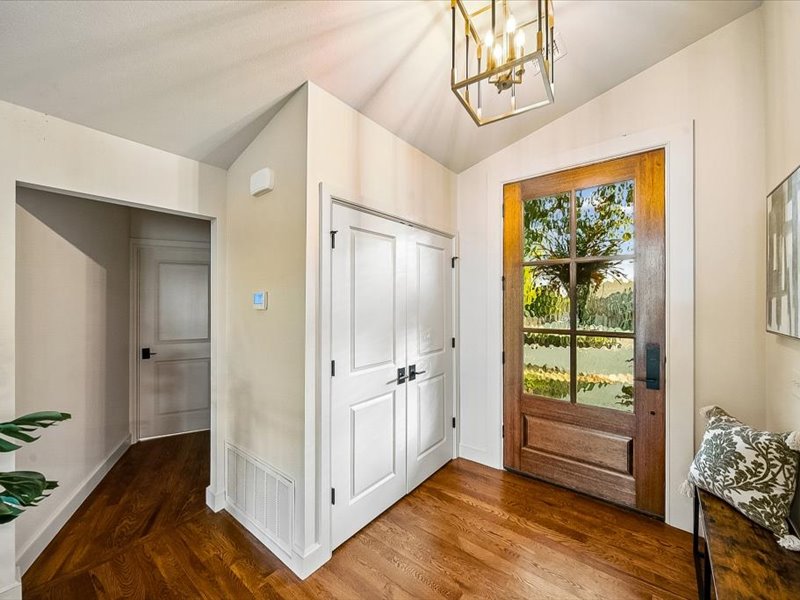 138 Sundance Property Photo 6