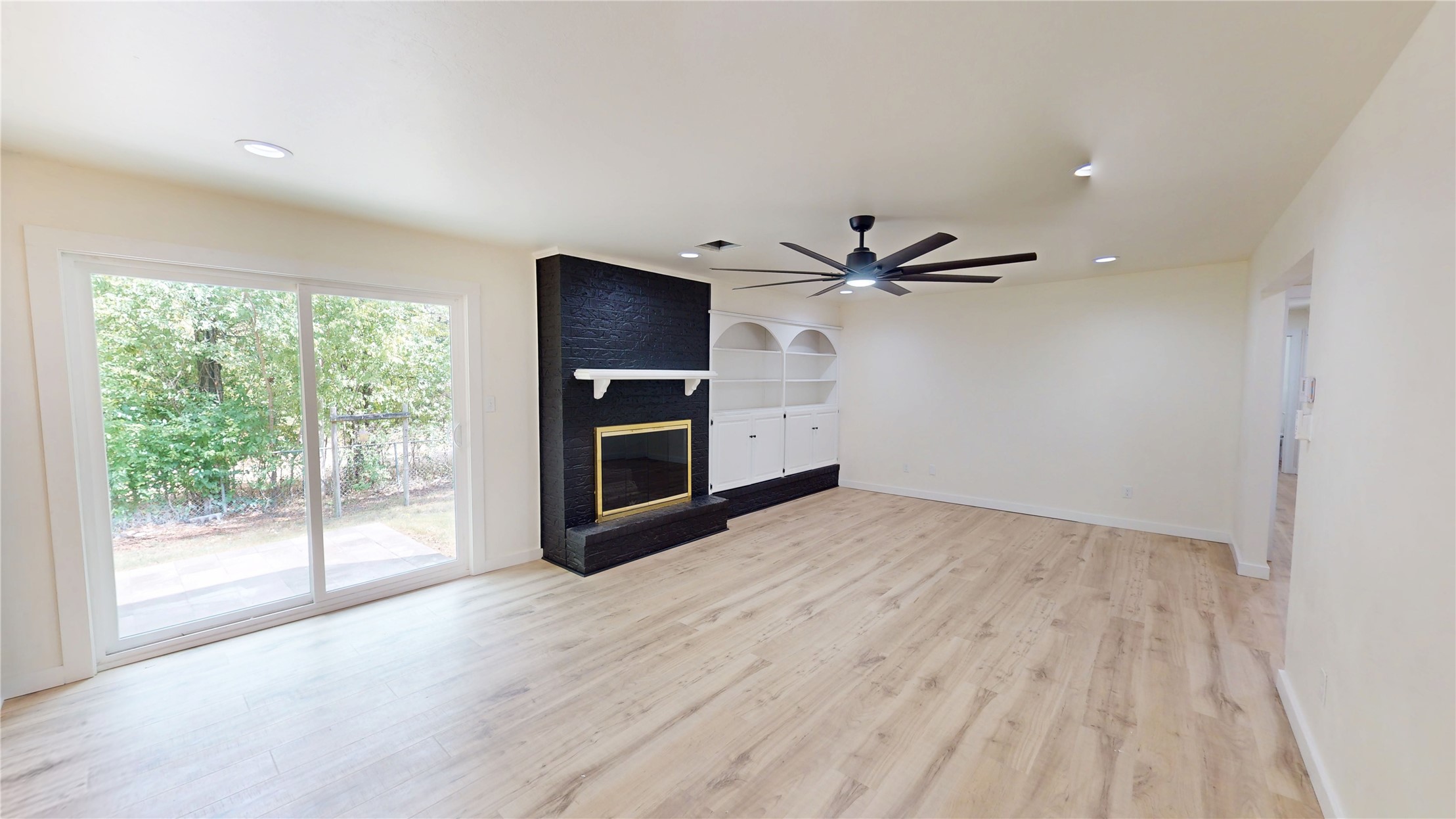 206 N Crownpoint Drive Property Photo 9