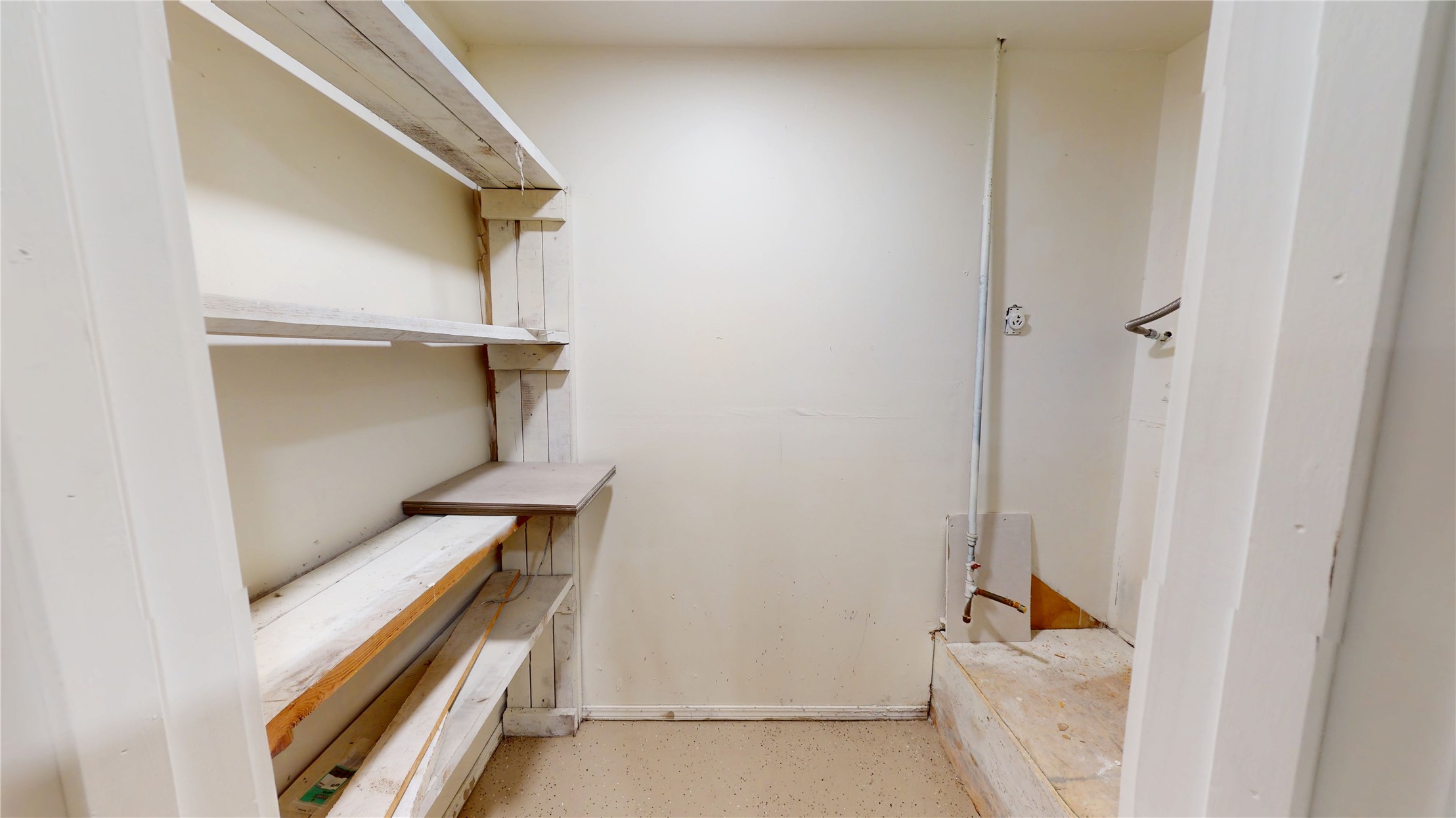 206 N Crownpoint Drive Property Photo 45