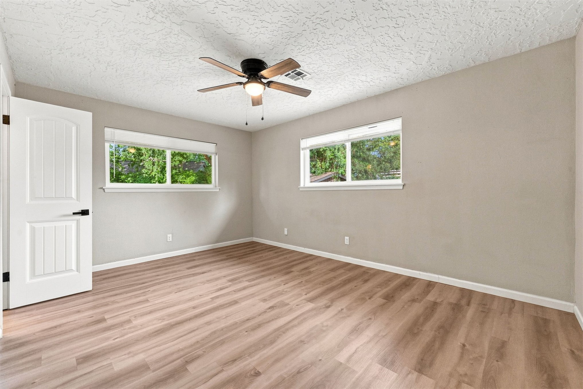 6655 S 67th East Avenue Property Photo 45