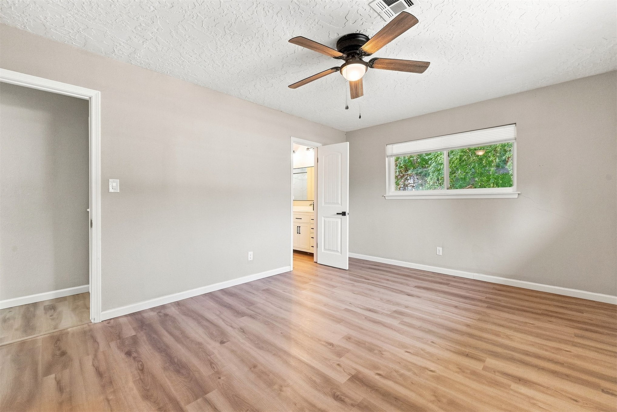 6655 S 67th East Avenue Property Photo 46