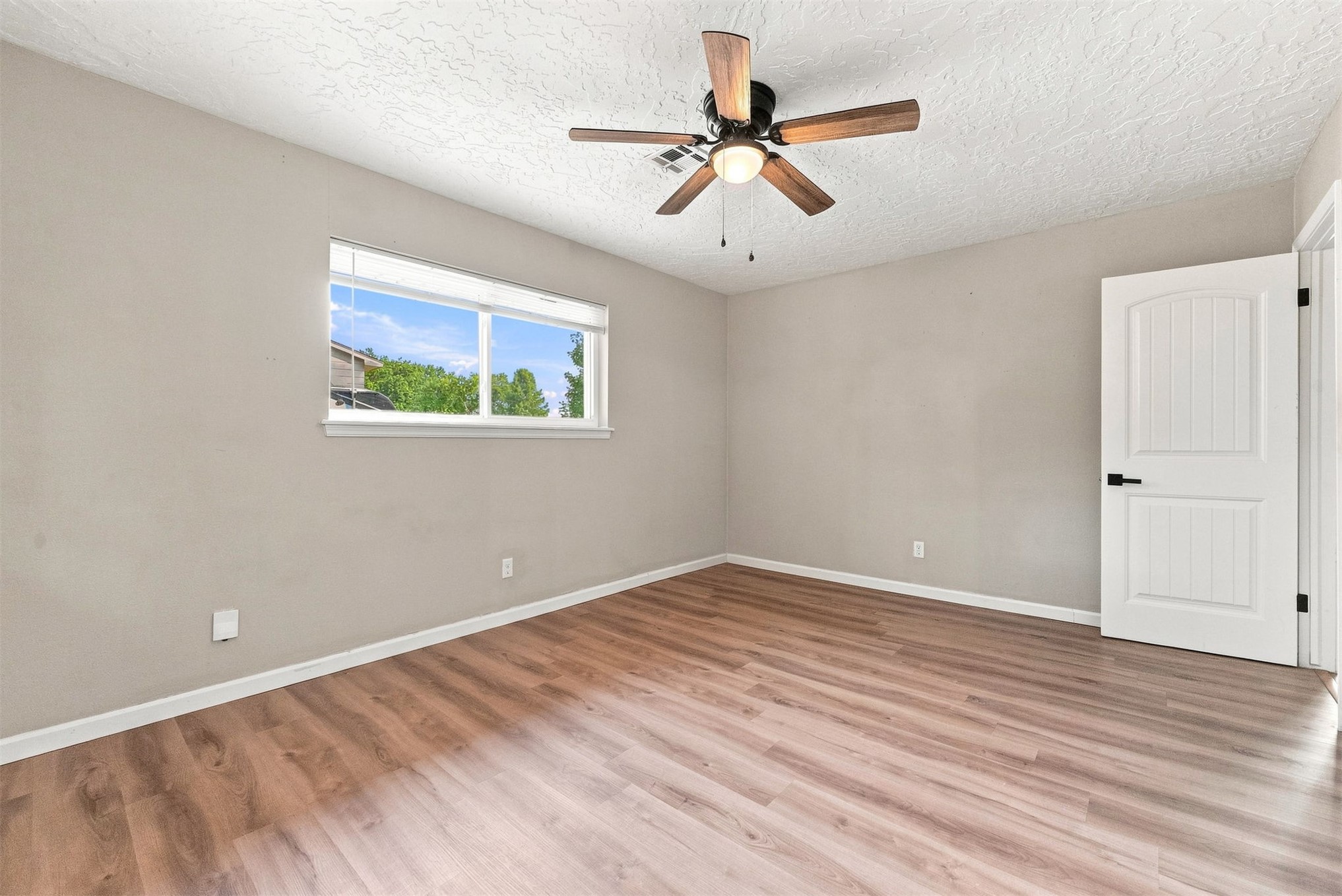 6655 S 67th East Avenue Property Photo 52