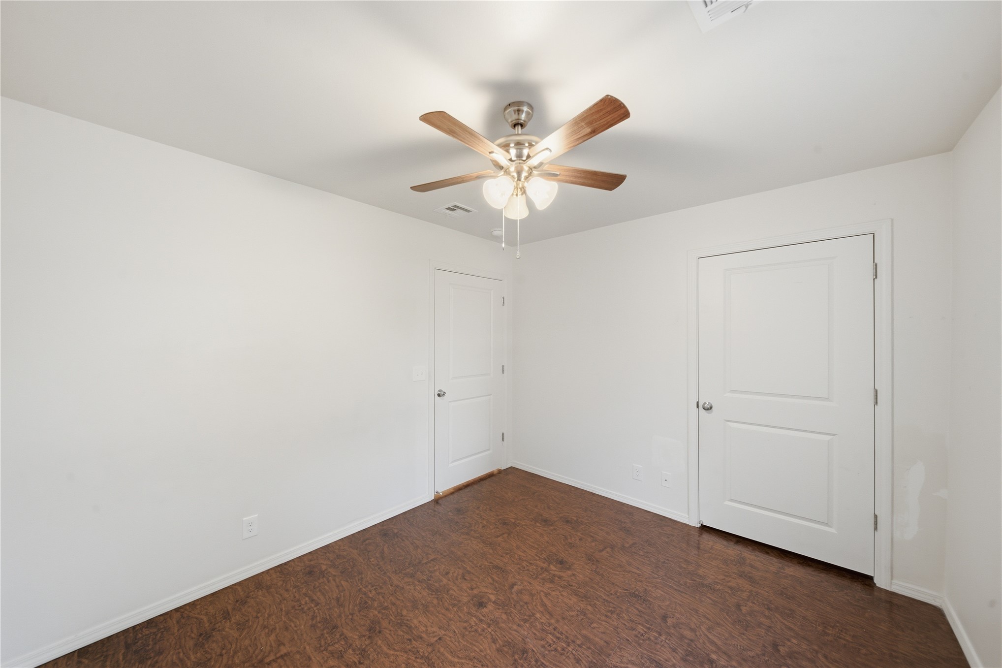 2542 E Archer Street Property Photo 20