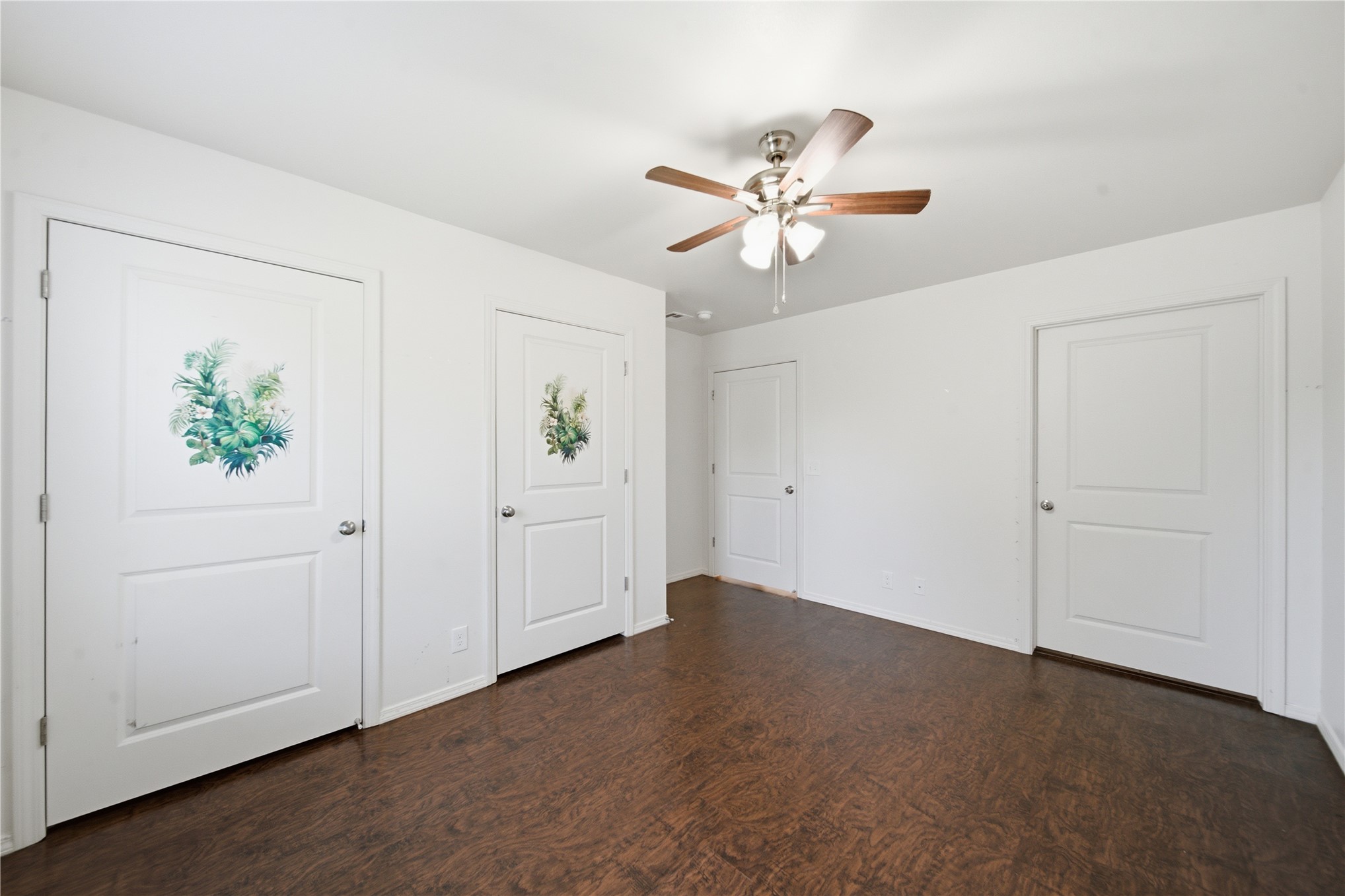 2542 E Archer Street Property Photo 23