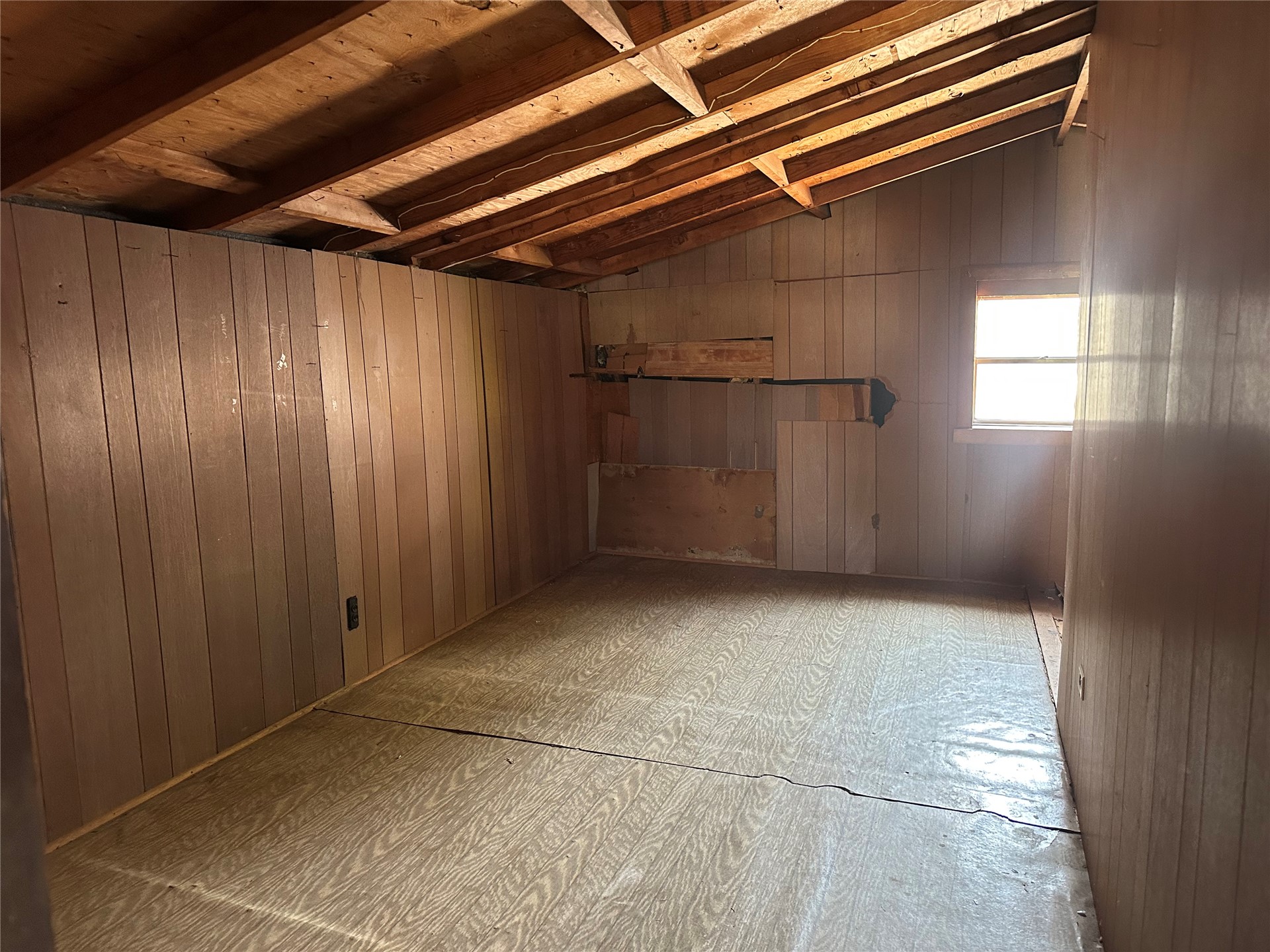 1123 E 9th Street Property Photo 22