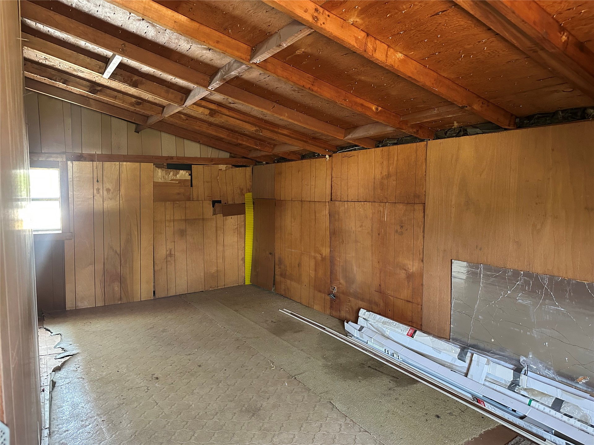 1123 E 9th Street Property Photo 23
