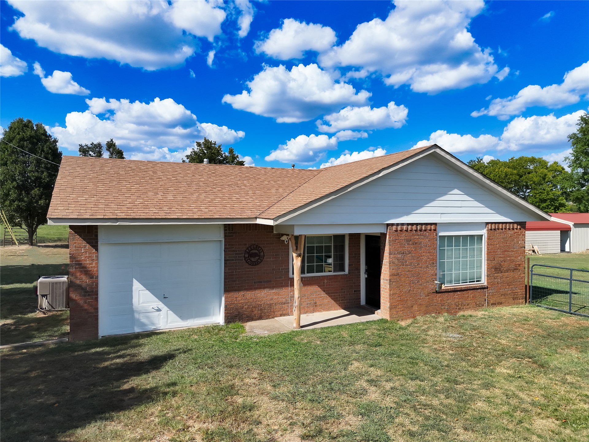 81232 S 4775 Property Photo 1