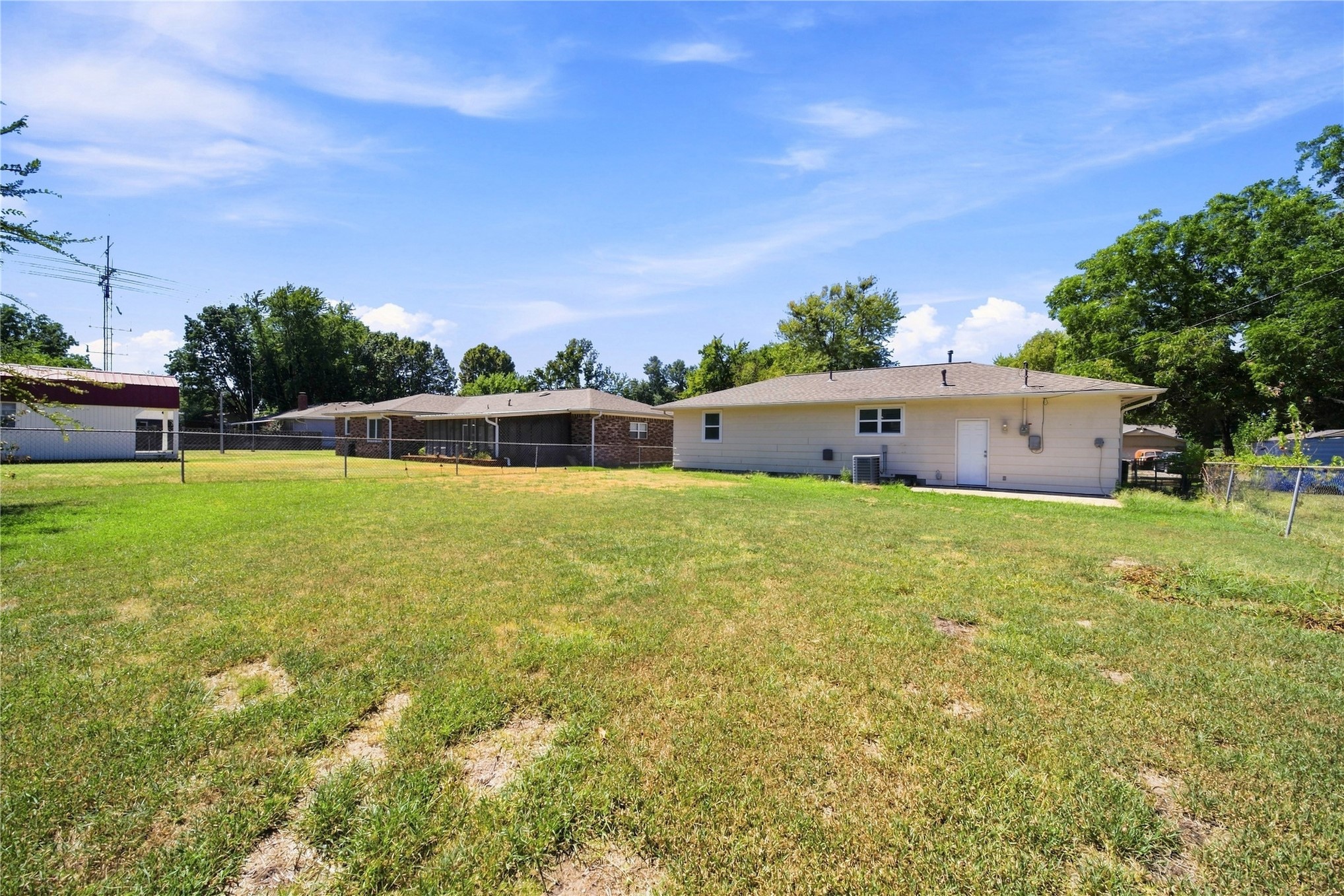 909 S Liberty Avenue Property Photo 13